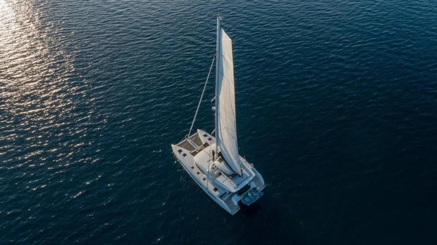 Lagoon 50 (2018)equipped with airconditioning (sal (CAPTAIN MORGAN)  - 1