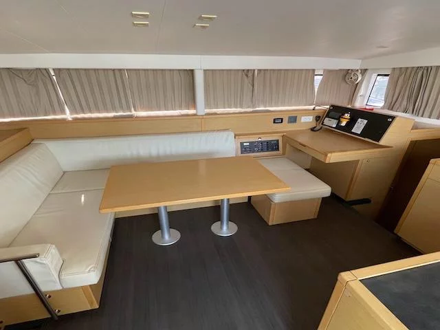 Lagoon 400 S2 (Stefania) Interior image - 1