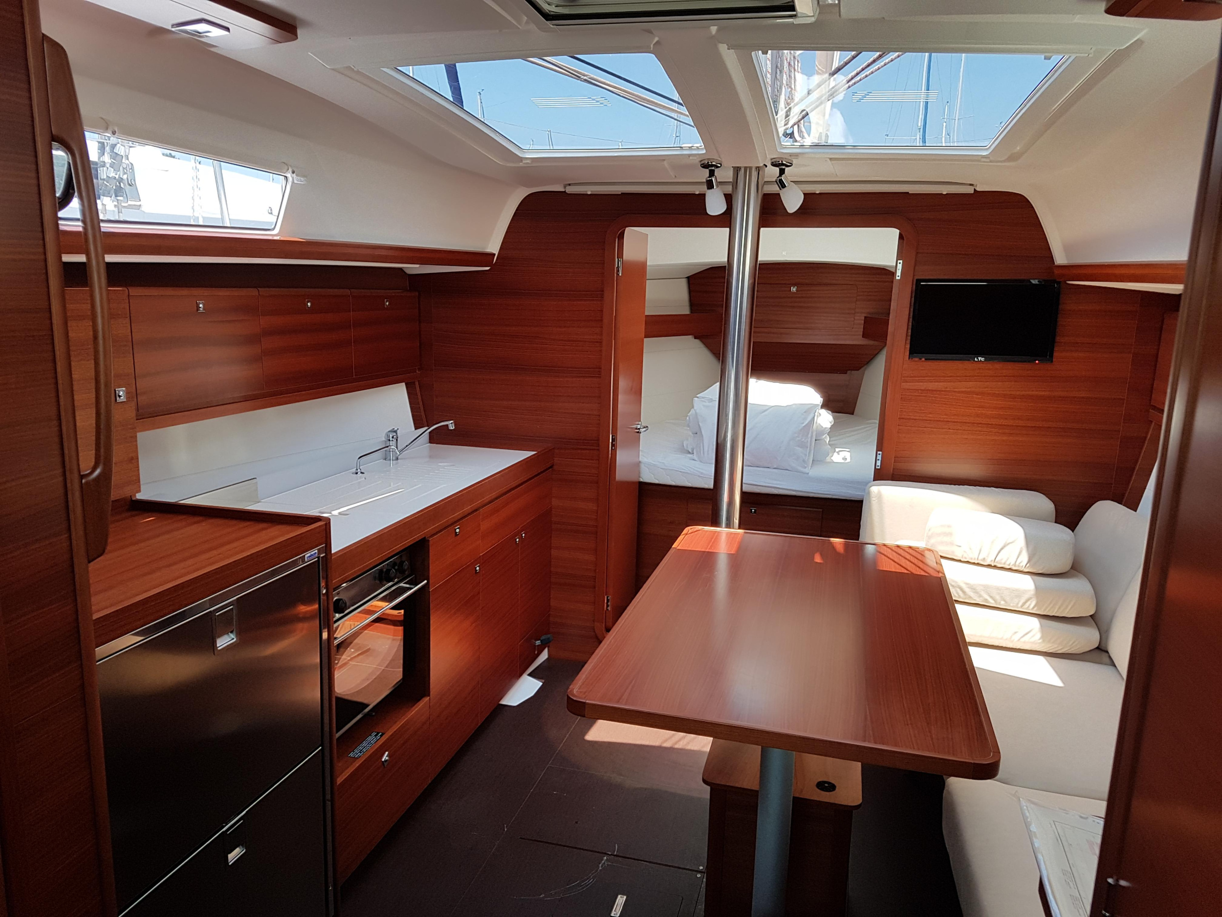 Photo #7 - Dufour 382 Grand Large (Fortuna) in Krk - 5375