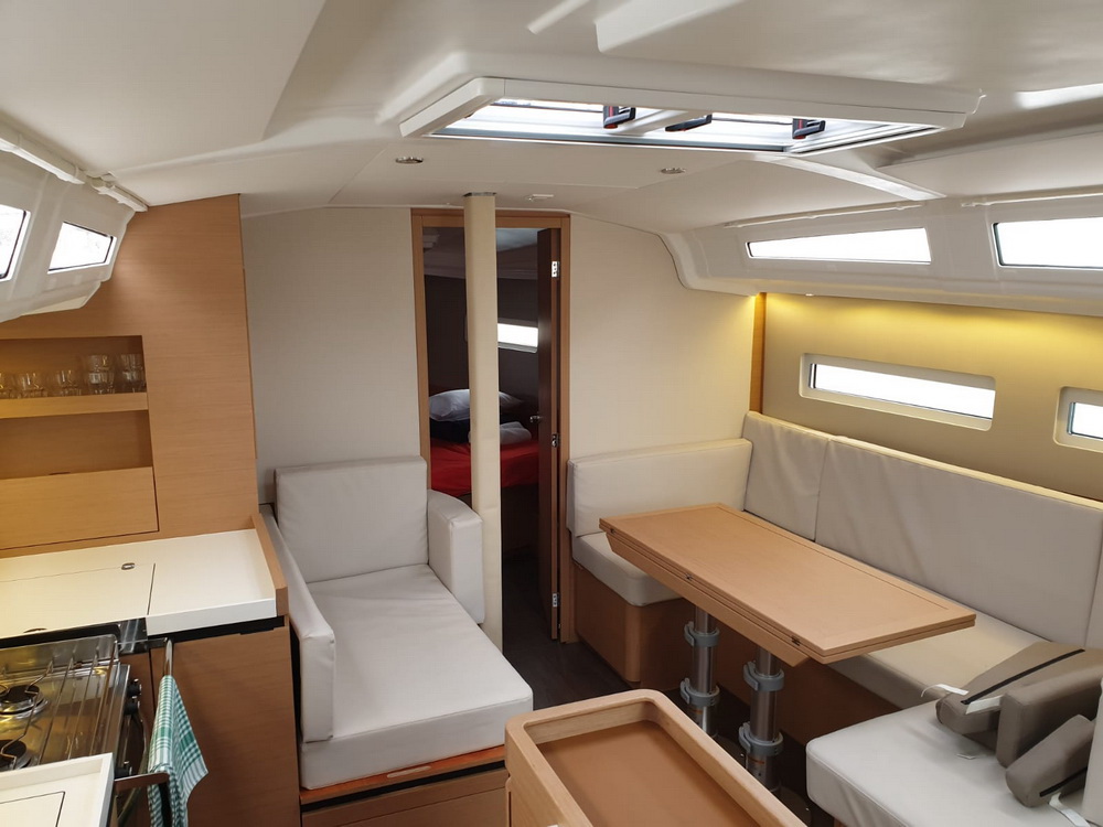 Photo #3 - Sun Odyssey 410 (Jutisa) in Kastela - 3734