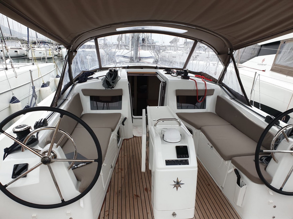 Photo #9 - Sun Odyssey 410 (Jutisa) in Kastela - 3734