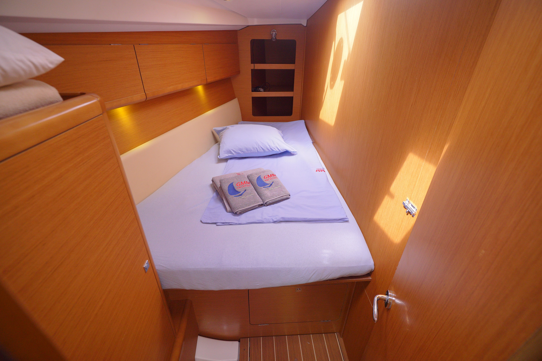 Photo #8 - Sun Odyssey 44 i (Night & Day) in Marmaris - 4319