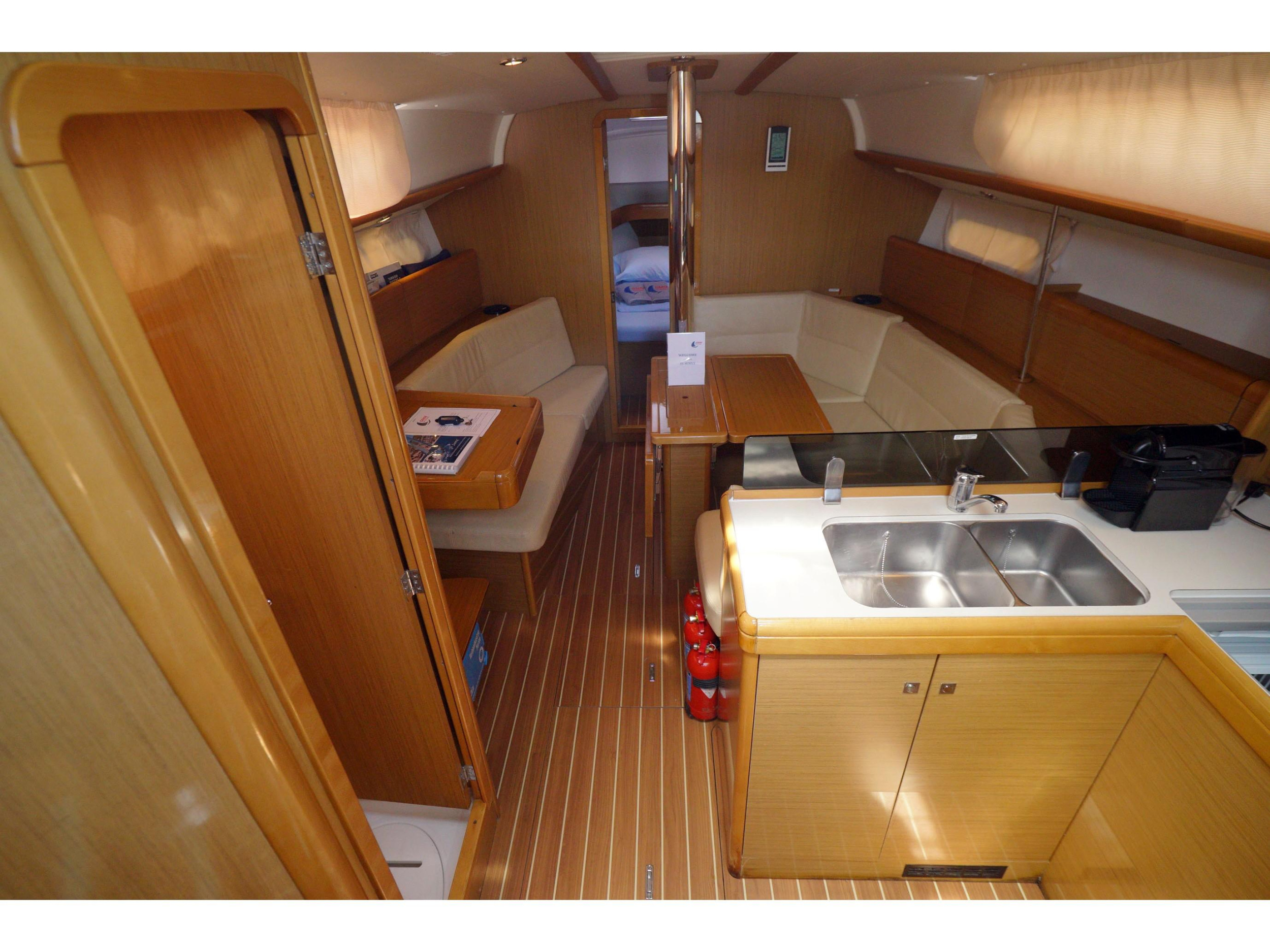 Photo #5 - Sun Odyssey 36i (Primus Navi) in Marmaris - 4297