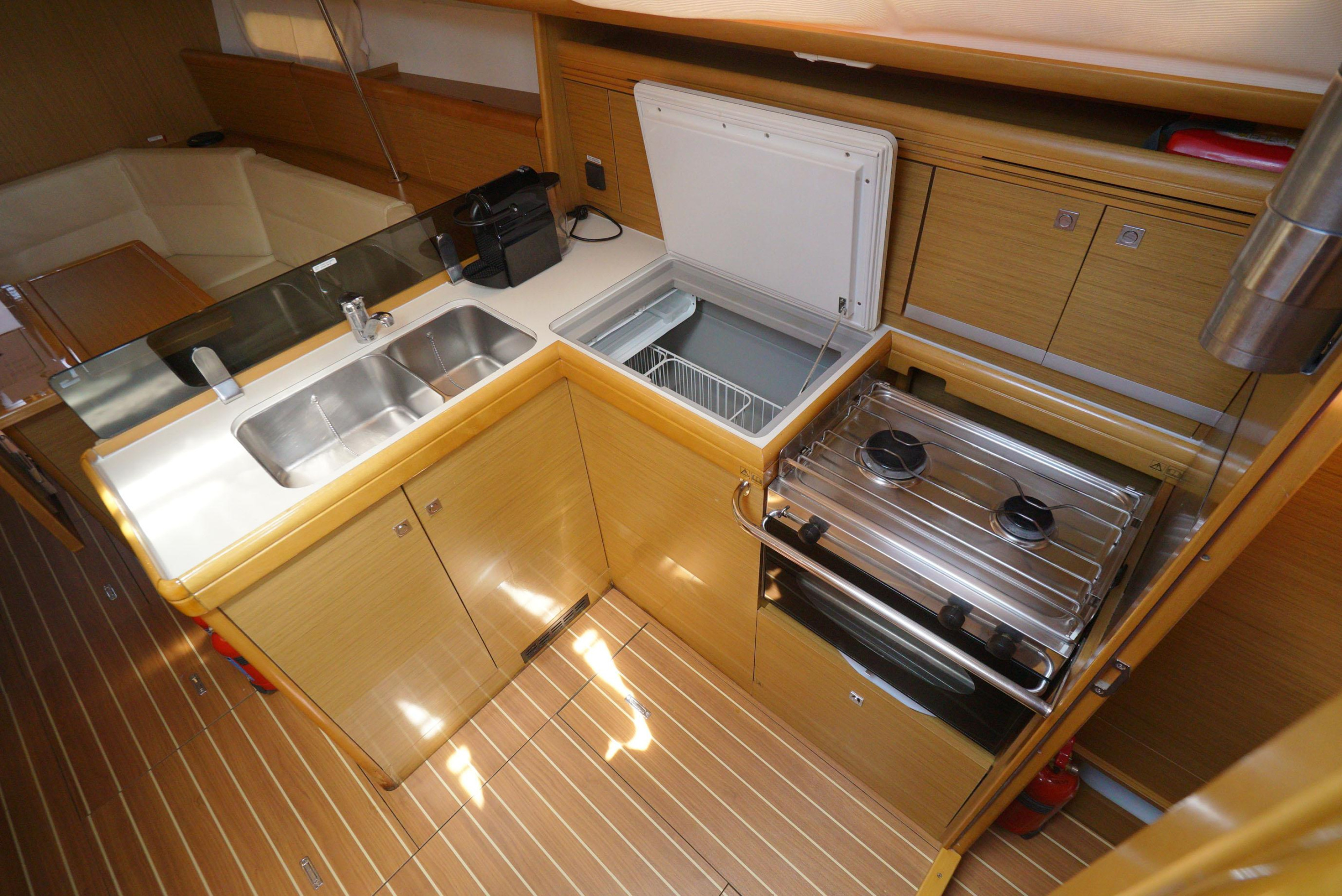 Photo #15 - Sun Odyssey 36i (Primus Navi) in Marmaris - 4297