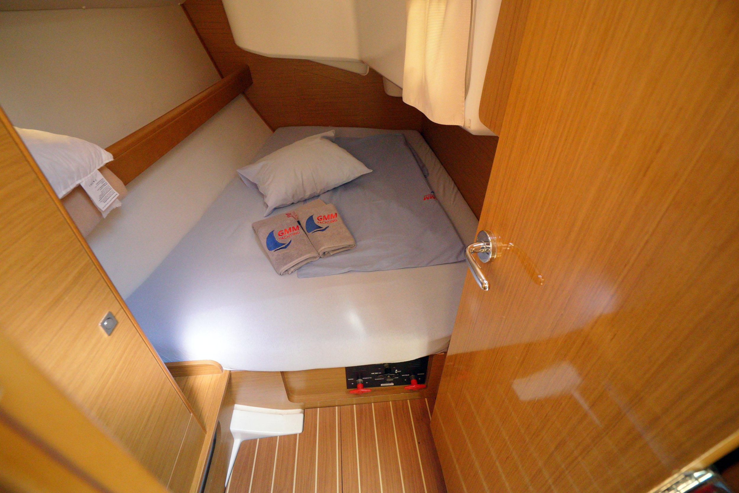 Photo #4 - Sun Odyssey 36i (Primus Navi) in Marmaris - 4297