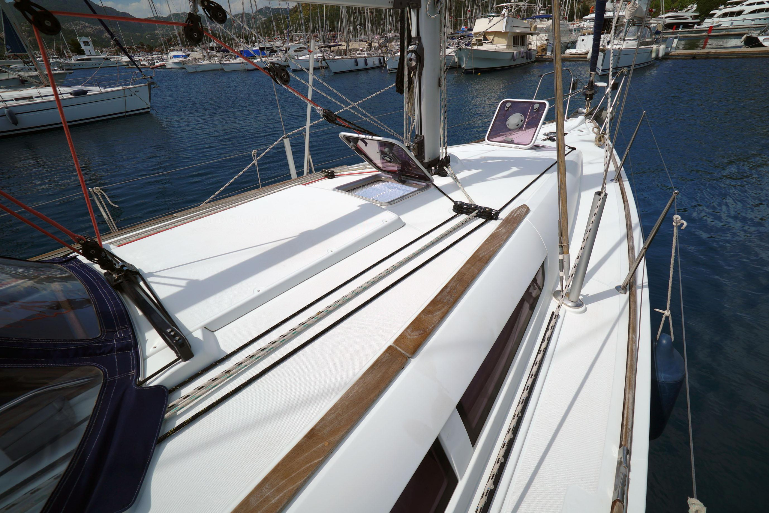 Photo #14 - Sun Odyssey 36i (Primus Navi) in Marmaris - 4297