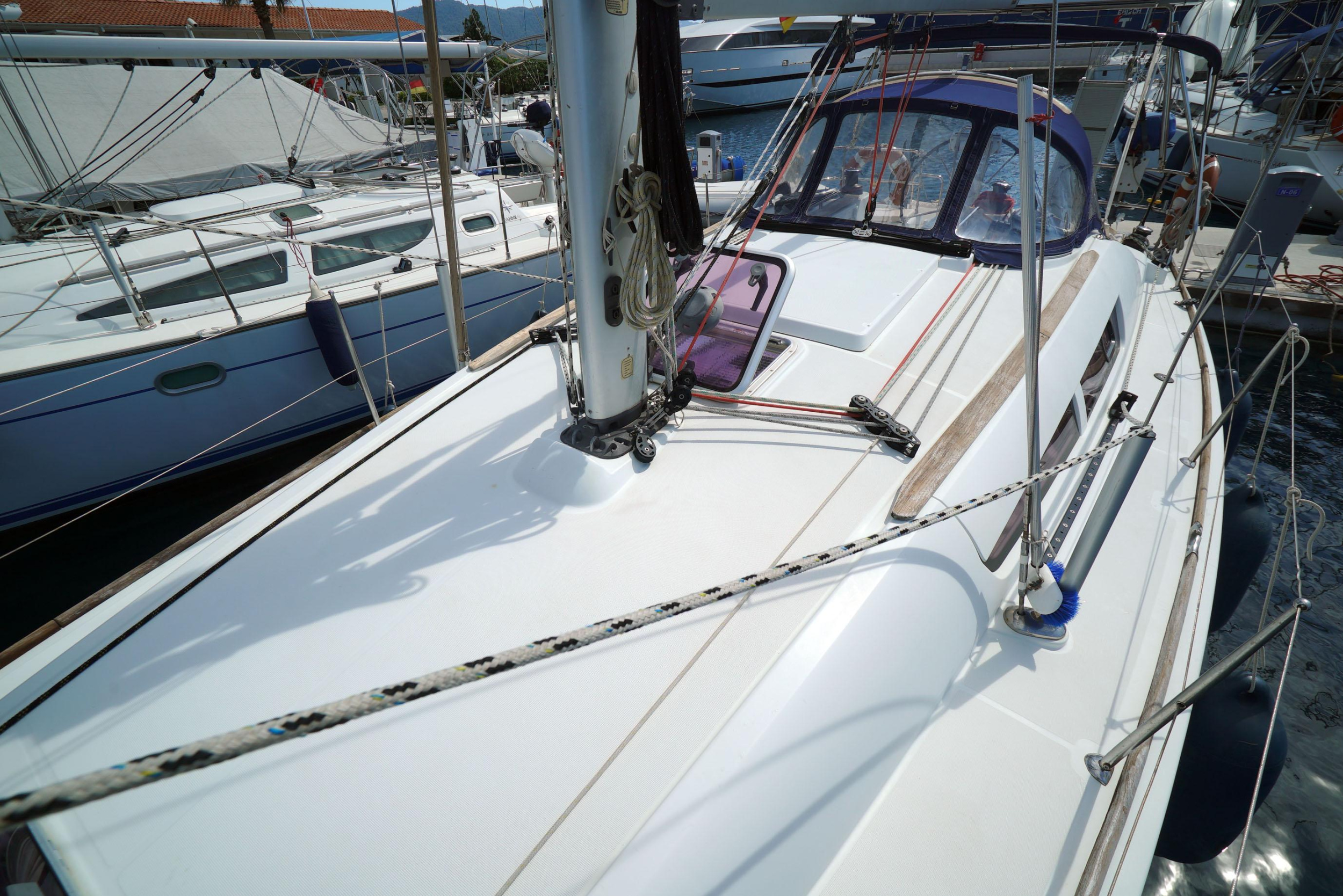 Photo #6 - Sun Odyssey 36i (Primus Navi) in Marmaris - 4297