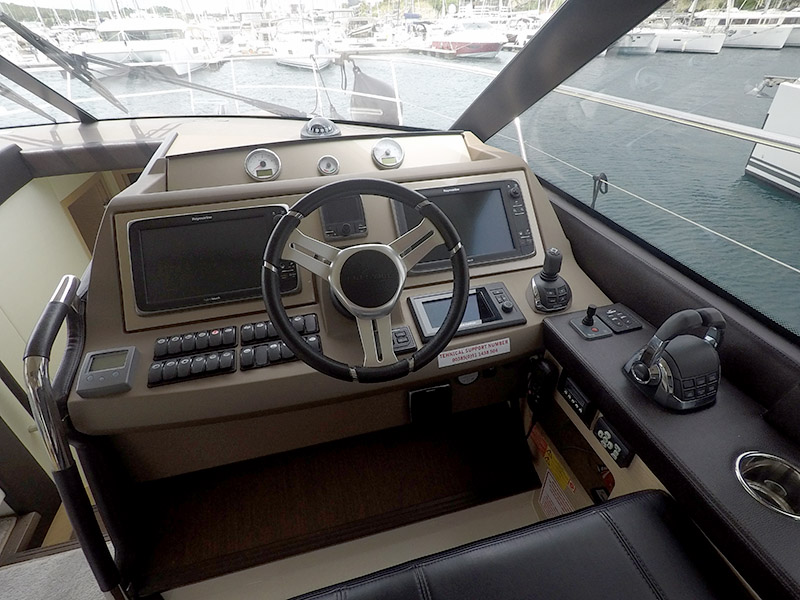 Photo #46 - Prestige 500 Fly (Serendipity I) en Sibenik - 7626