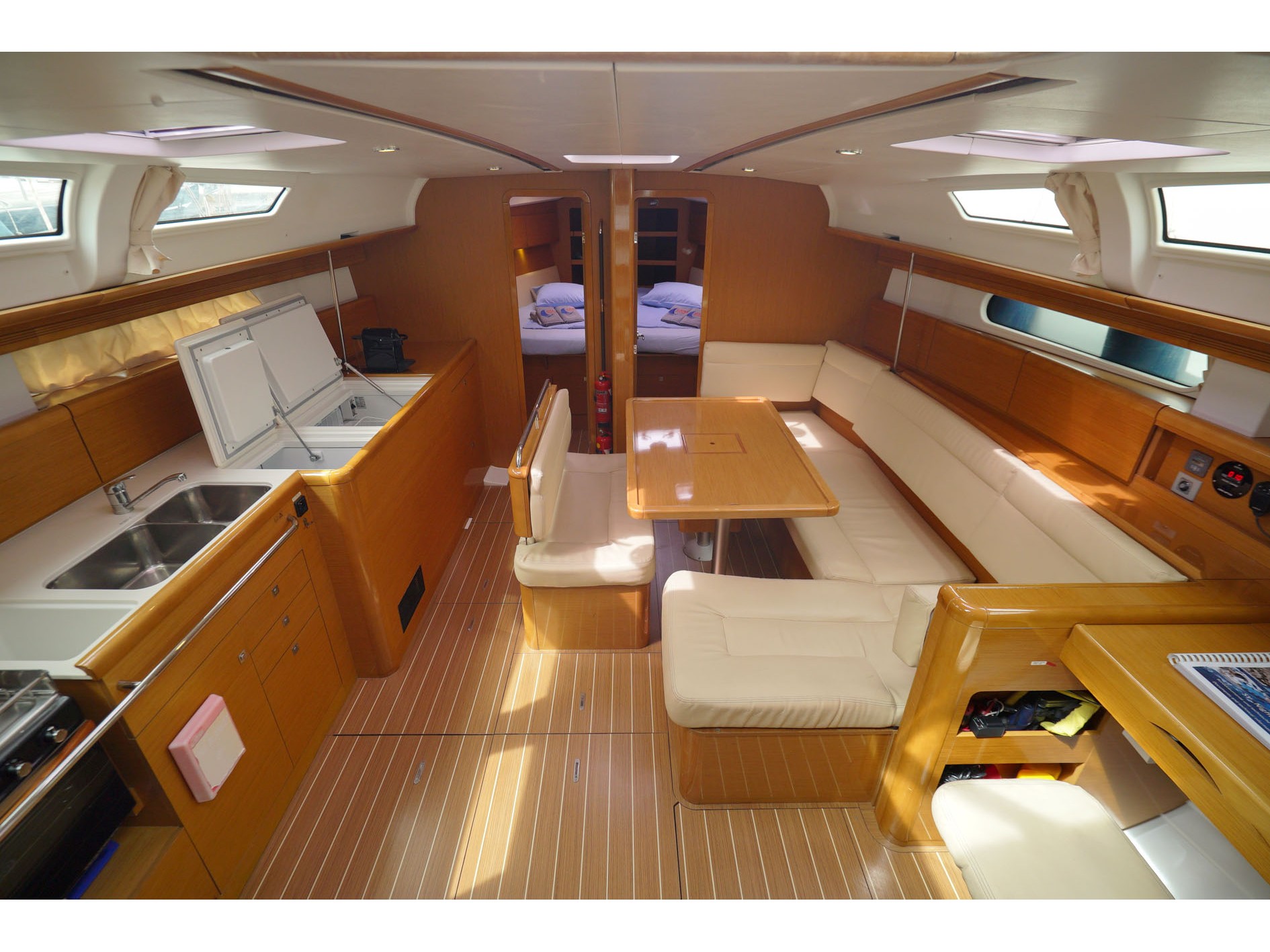 Photo #7 - Sun Odyssey 44 i (Night & Day) in Marmaris - 4319