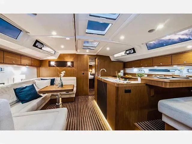 Bavaria Cruiser 56 (3 Cbs) (B56-16R) Interior image - 2