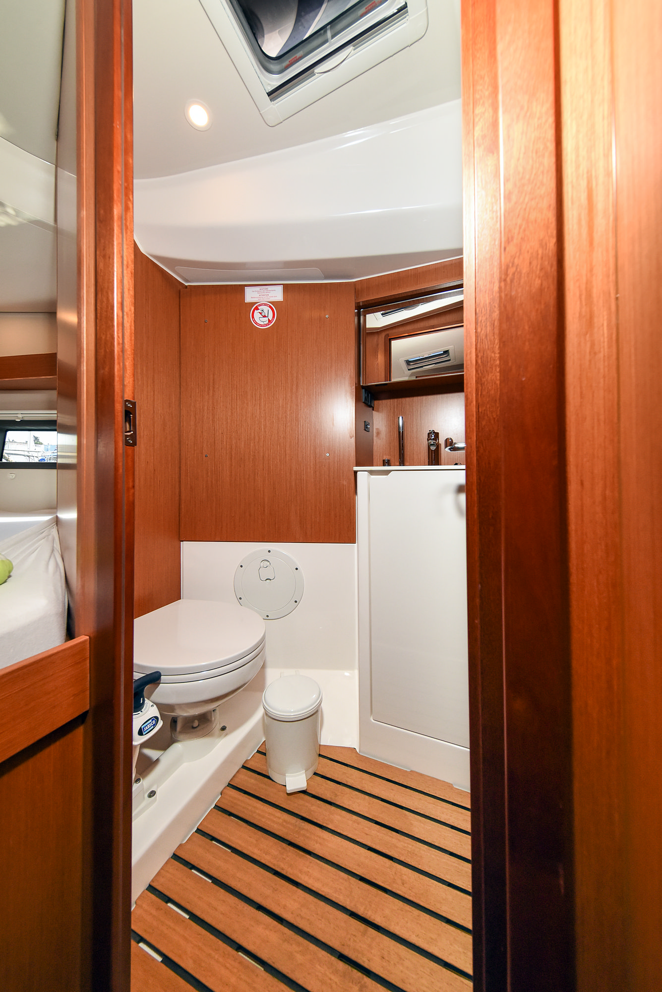 Photo #22 - Bavaria C38 (SEA CLOUD) en Zadar - 18196