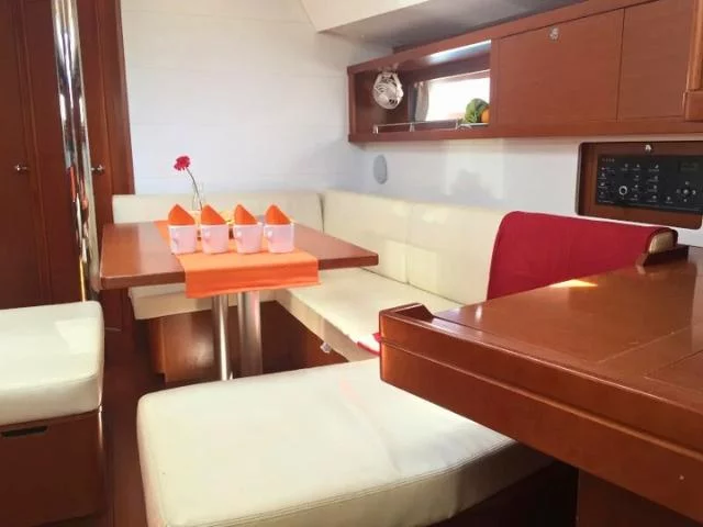 Oceanis 45 (4cbs) (Naya) Interior image - 2
