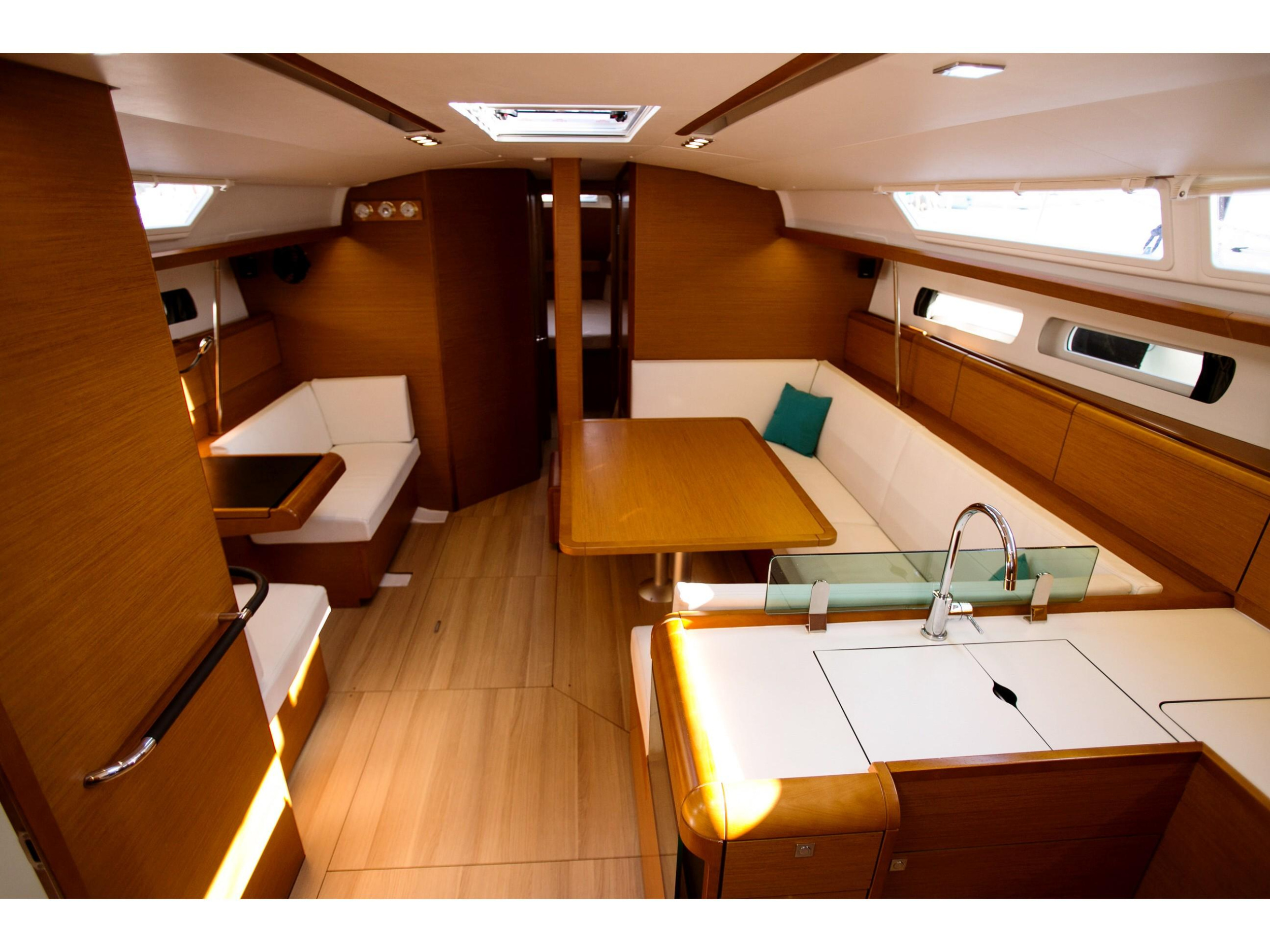 Photo #8 - Sun Odyssey 449 (Bravo) en Atenas - 4401