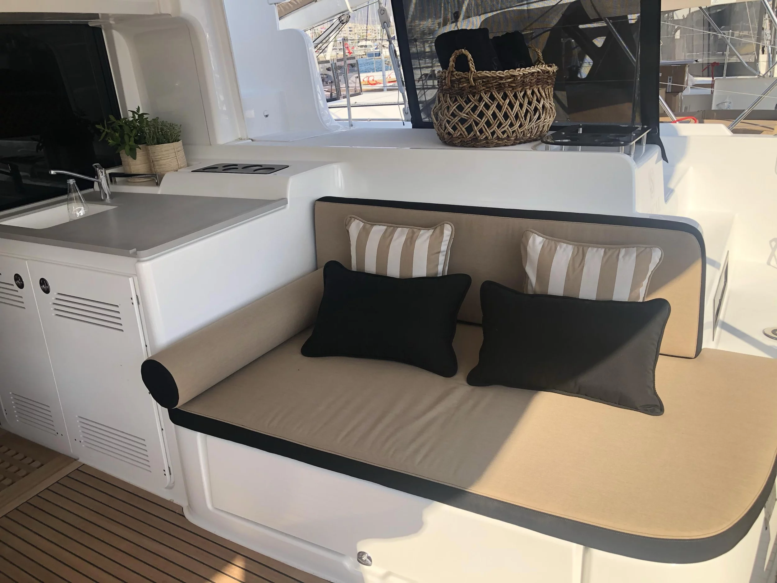 Lagoon 46/11 - Skippered (SEAGAL)  - 10