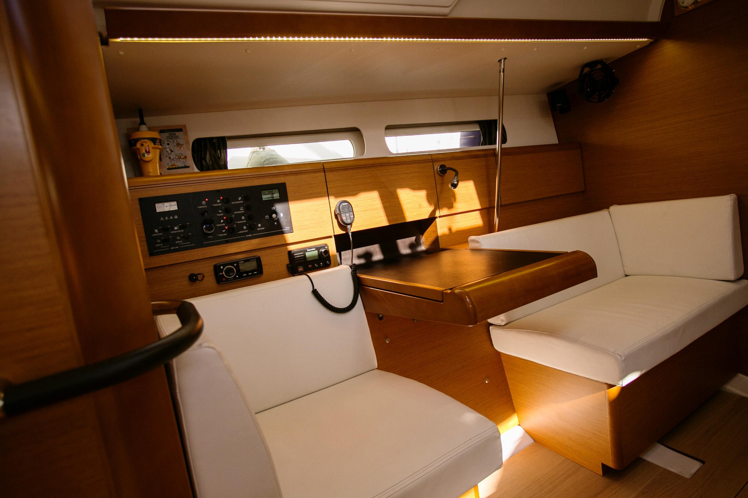 Photo #9 - Sun Odyssey 449 (Bravo) en Atenas - 4401