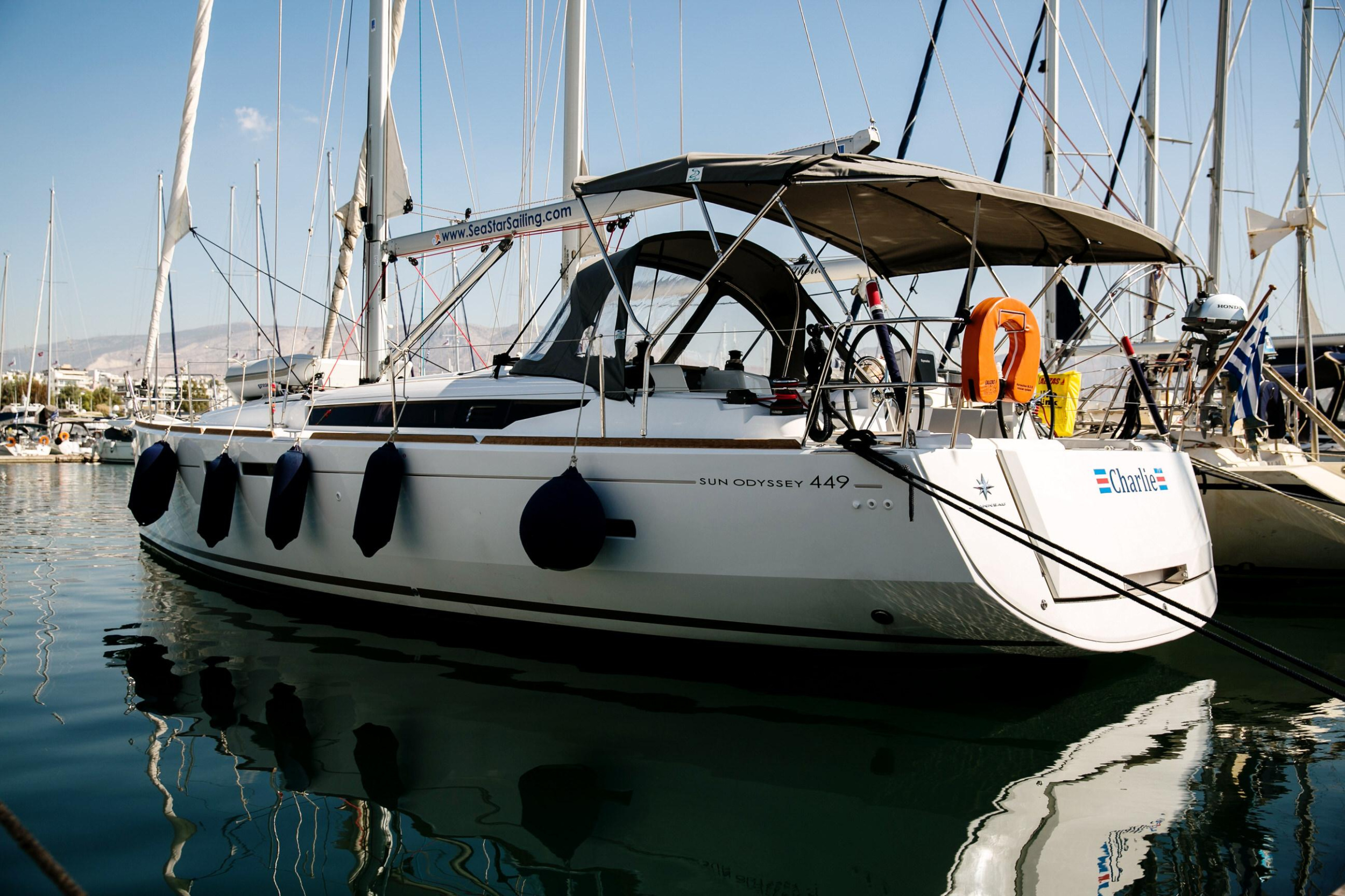 Photo #5 - Sun Odyssey 449 (Charlie) en Athènes - 4402