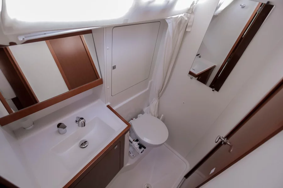 Oceanis 48 (Nabucco: Forward Cabin #2 (Cabin Charter - 2 pax) Fully Crewed, ALL EXPENSES)  - 14