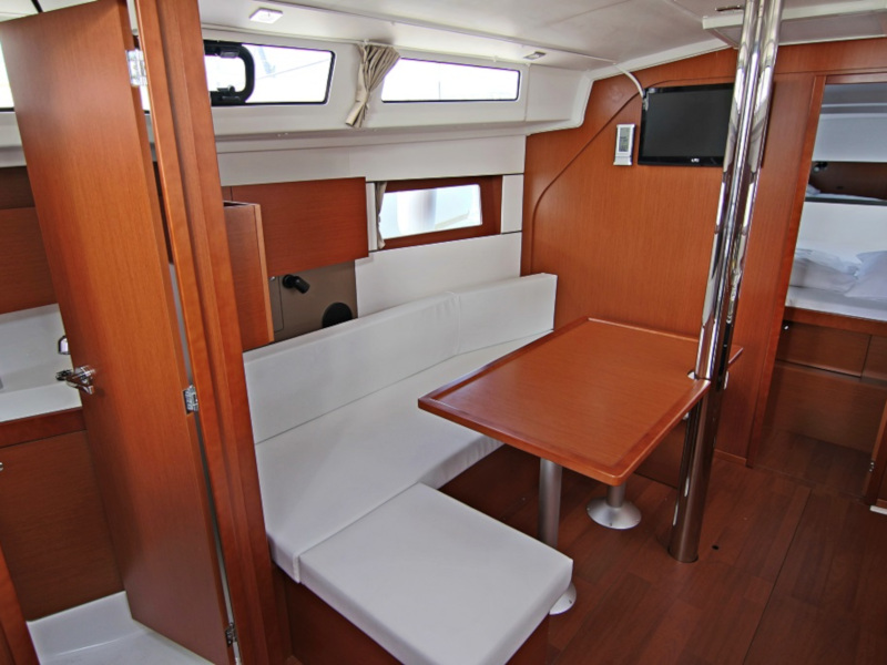 Photo #6 - OCEANIS 38 BT (FEDE) en Sukosan - 5268