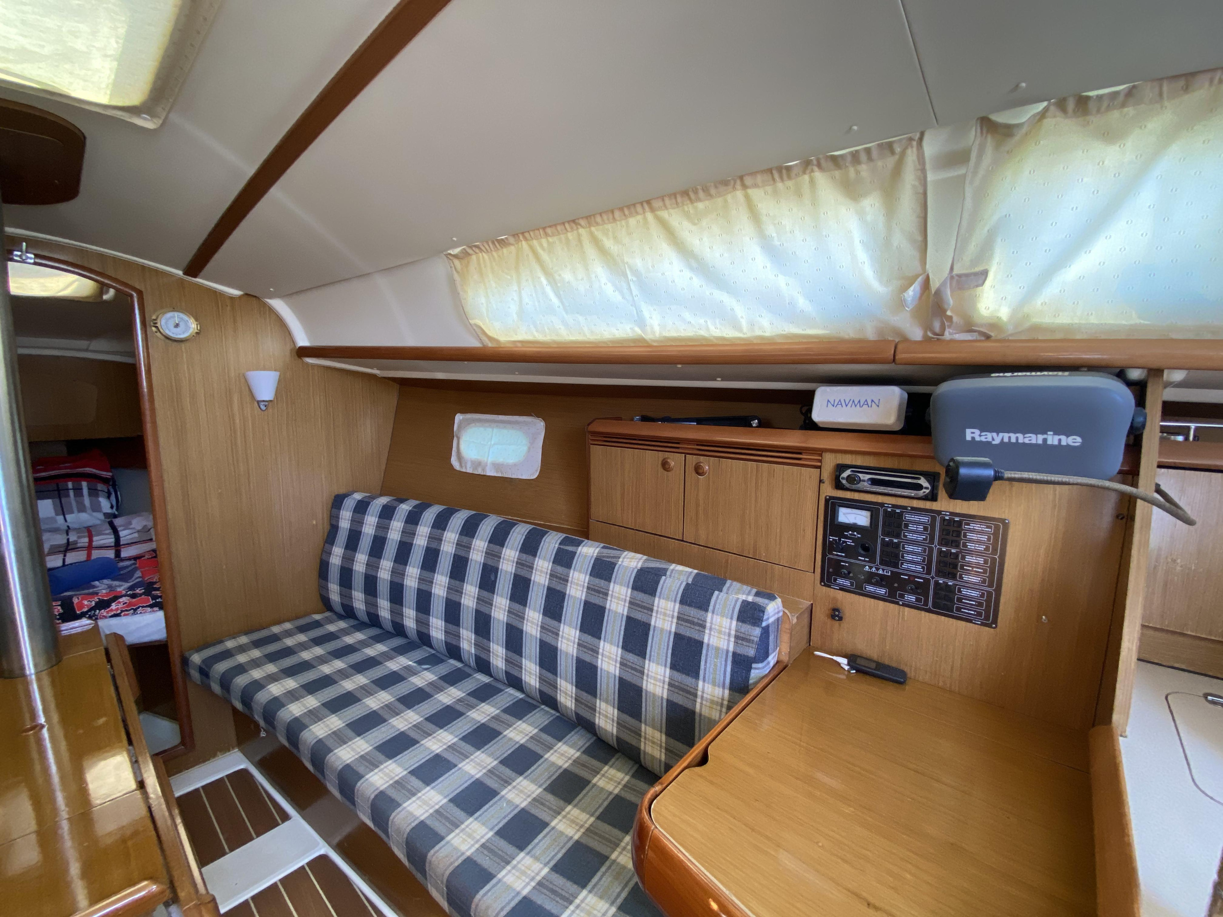Photo #2 - Sun Odyssey 32 i (Elif) in Fethiye - 10879