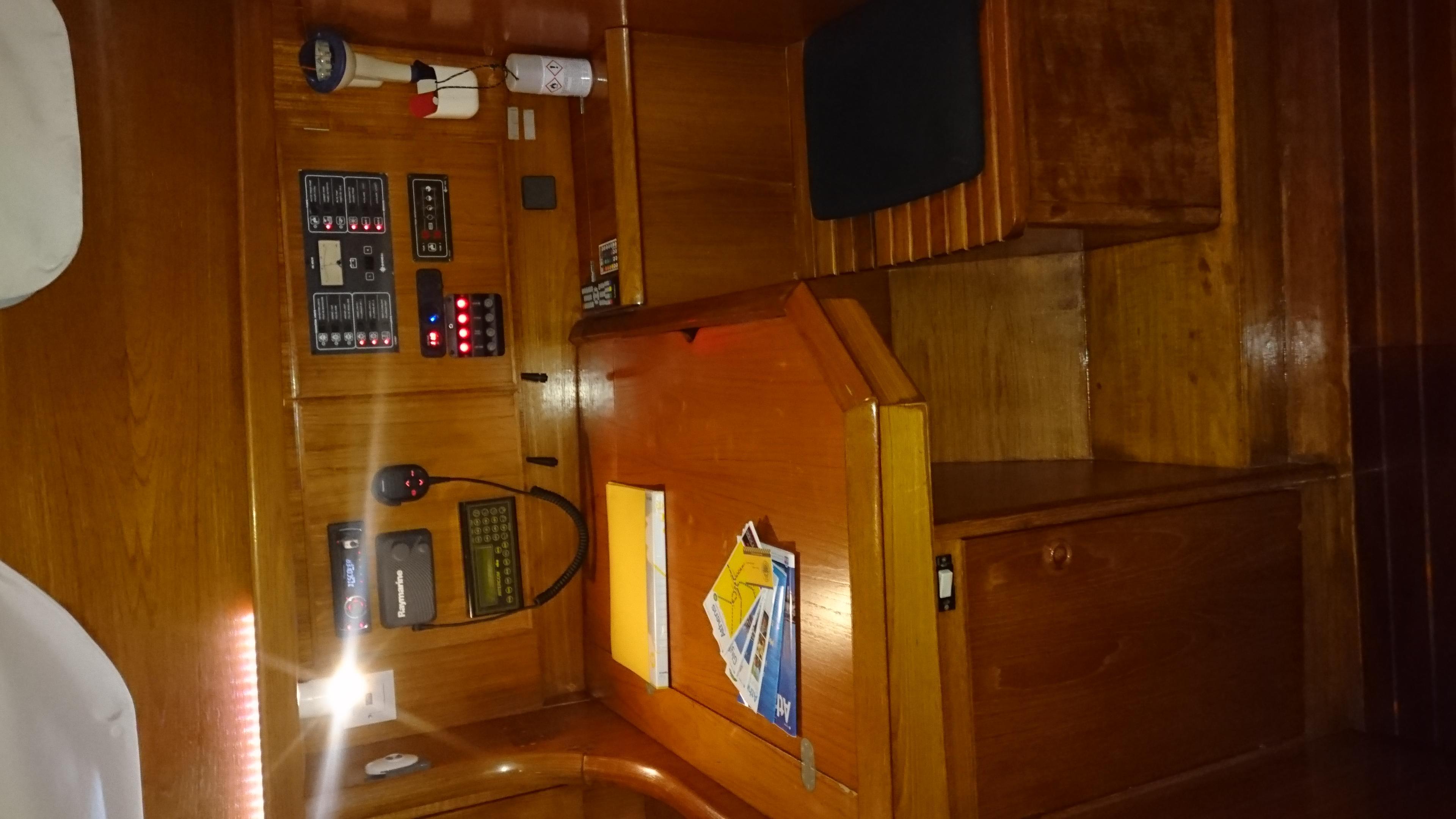 Photo #6 - Sun Odyssey 36.2 (Pythagoras (electric head, wind )) en Piraeus - 6229