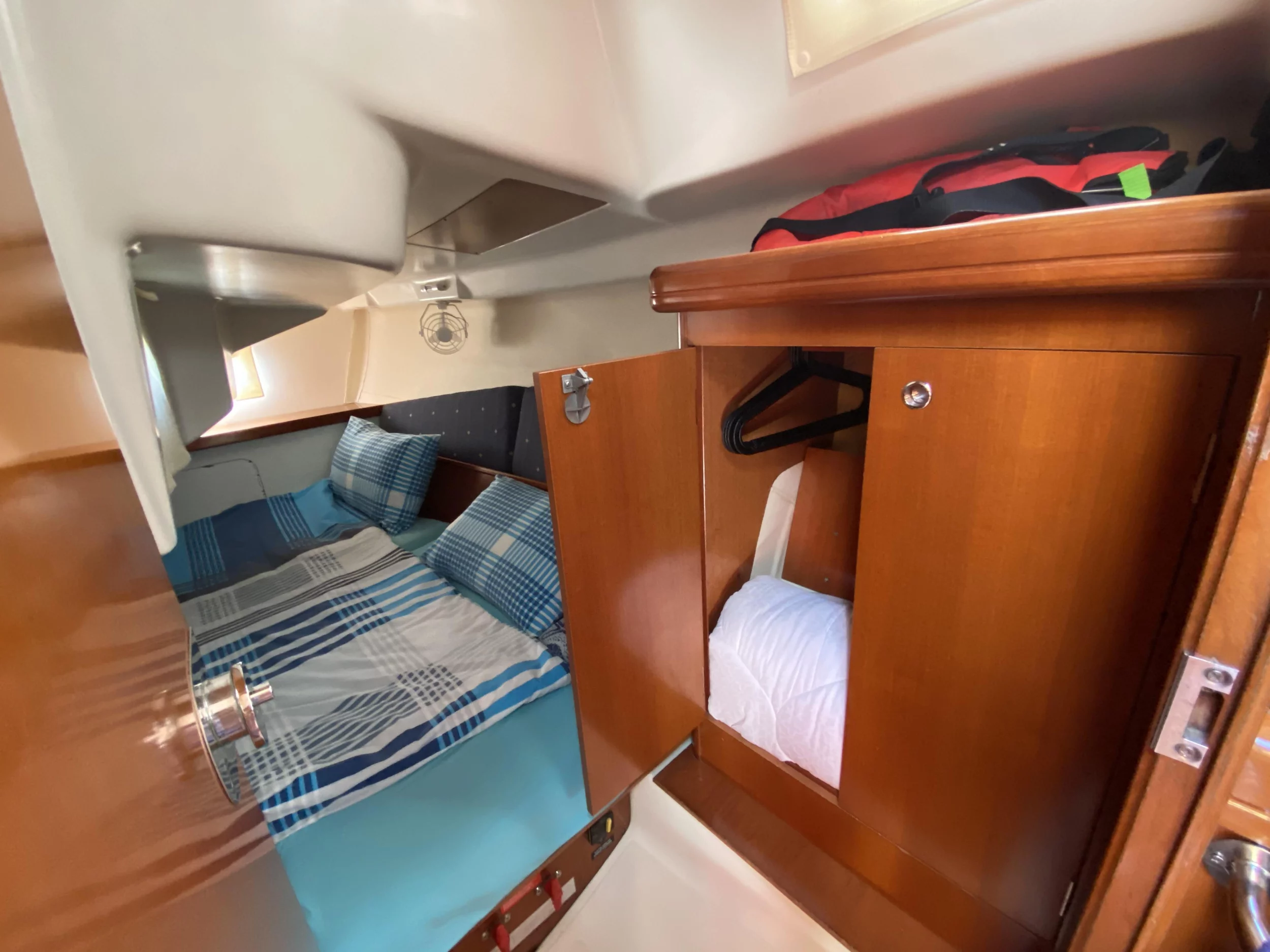 Oceanis 323 (Zippy)  - 13