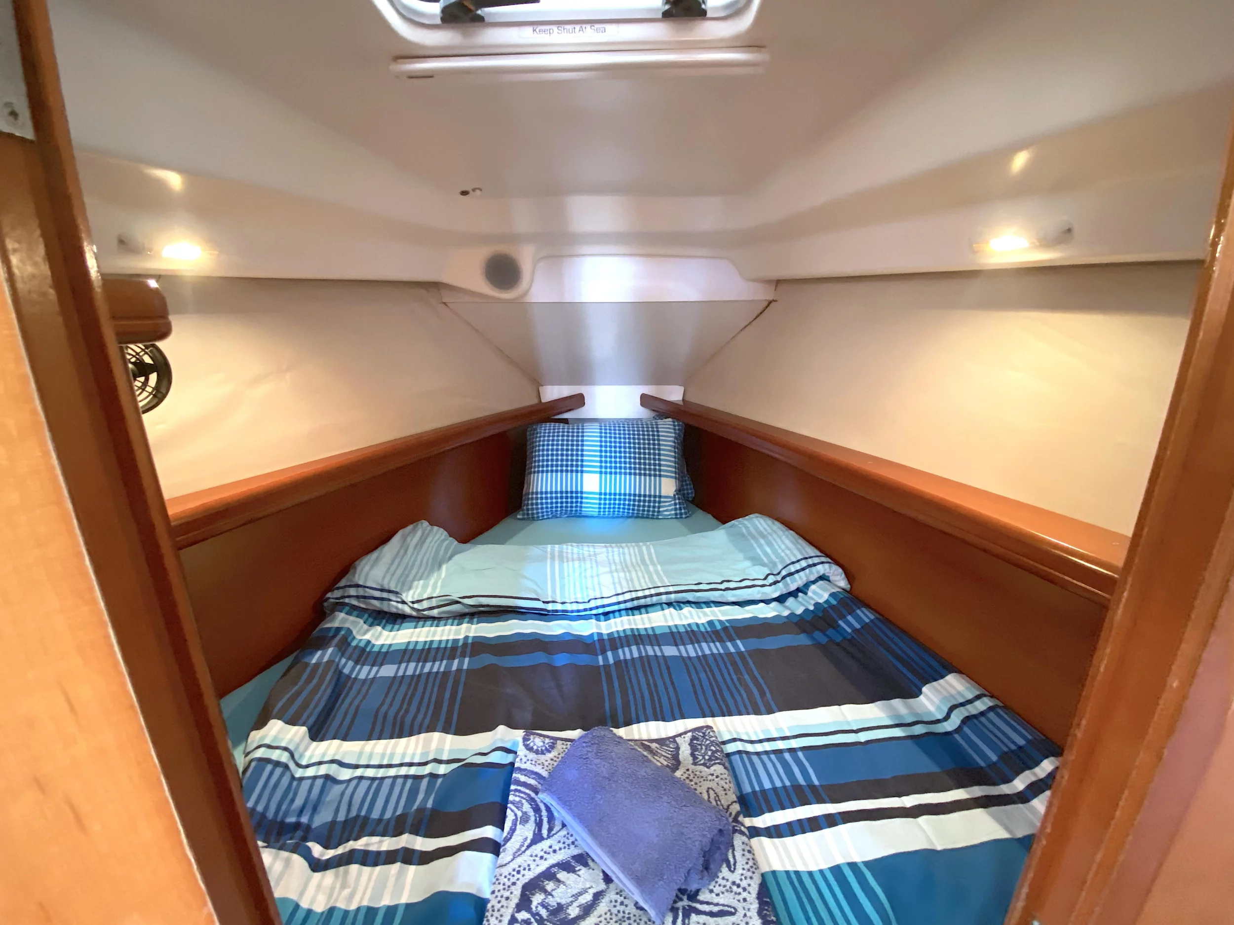 Oceanis 323 (Zippy)  - 12