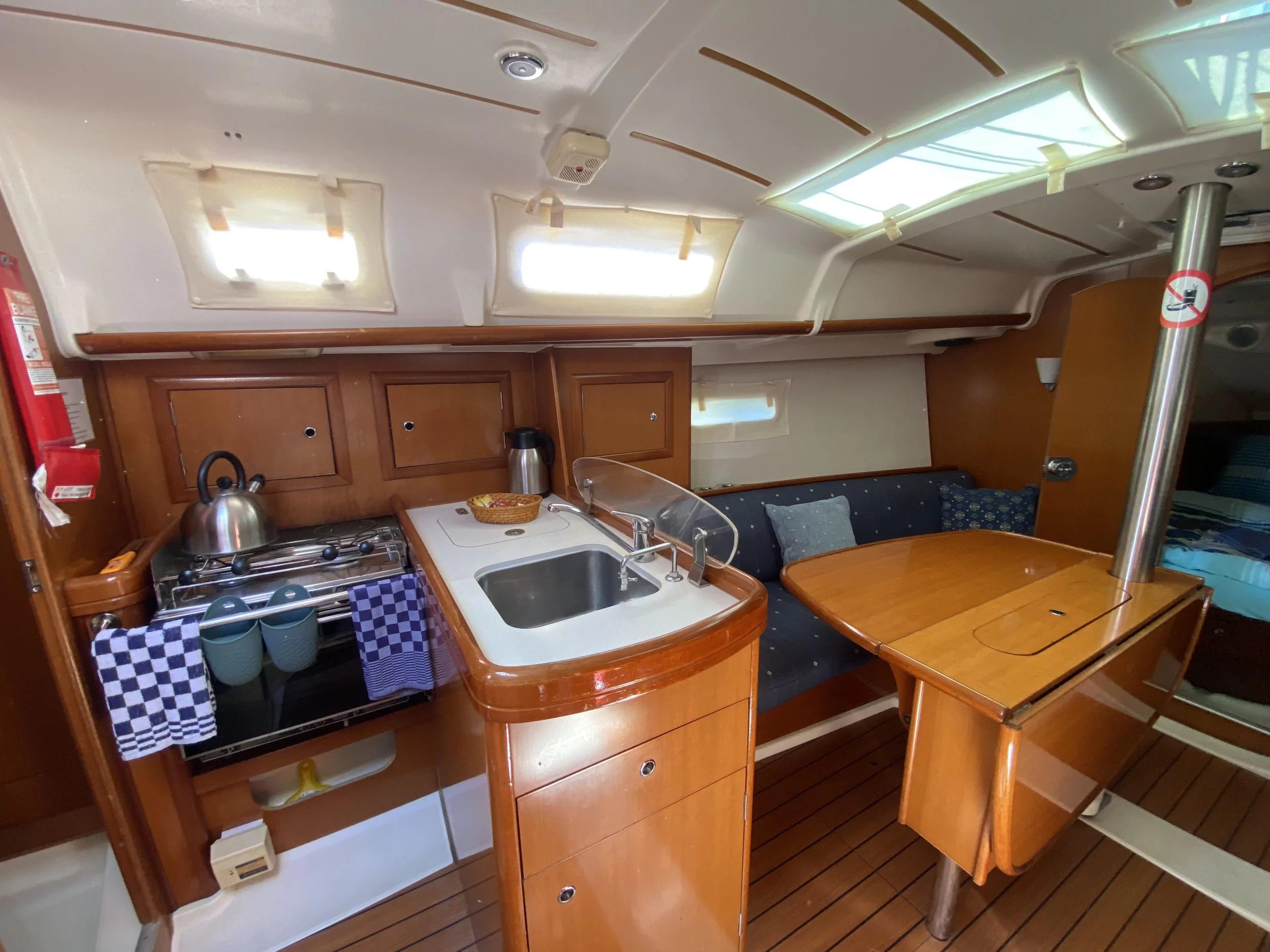 Oceanis 323 (Zippy)  - 3