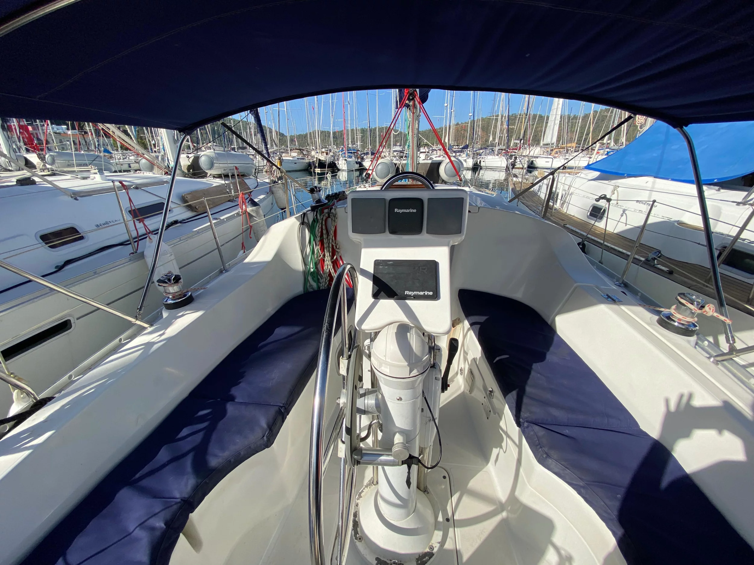 Oceanis 323 (Zippy)  - 1