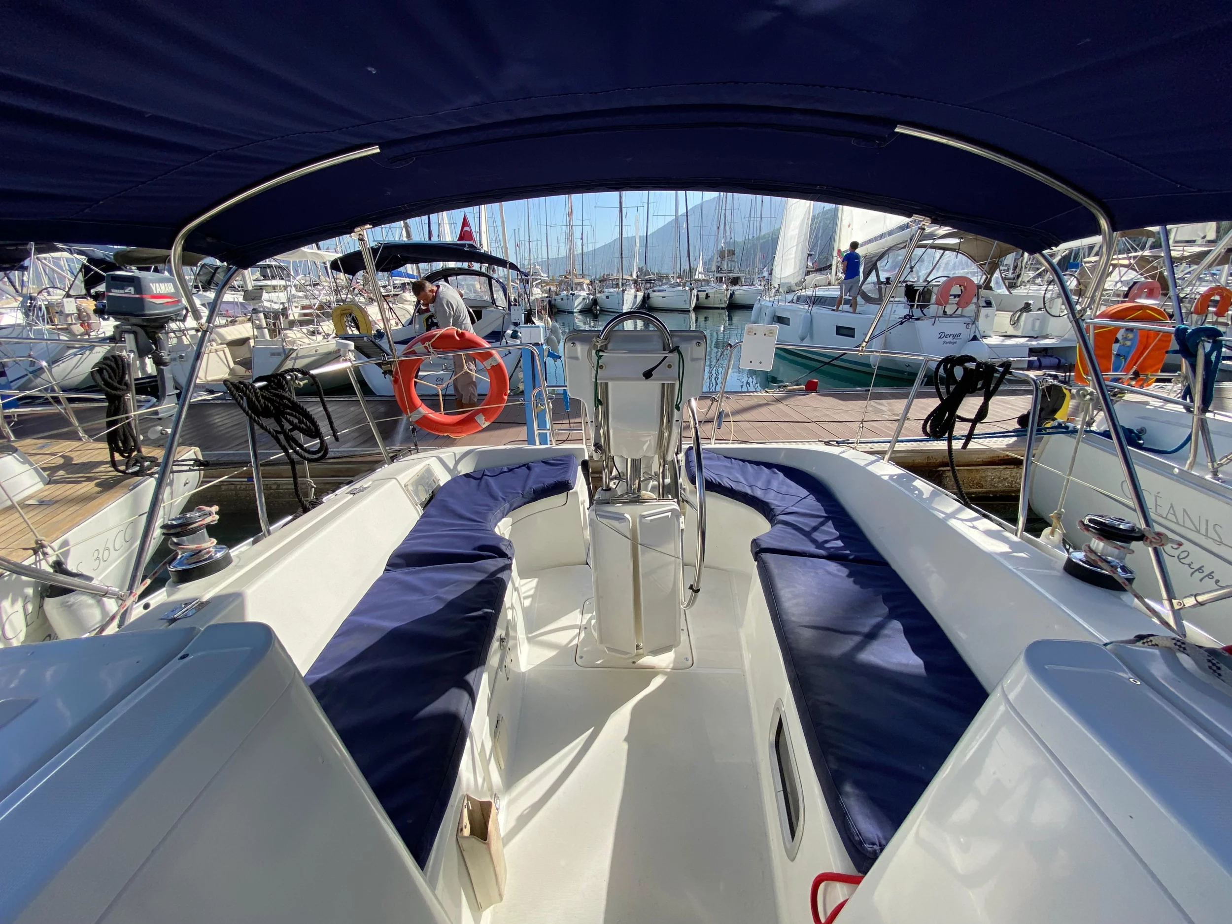Oceanis 323 (Zippy)  - 10