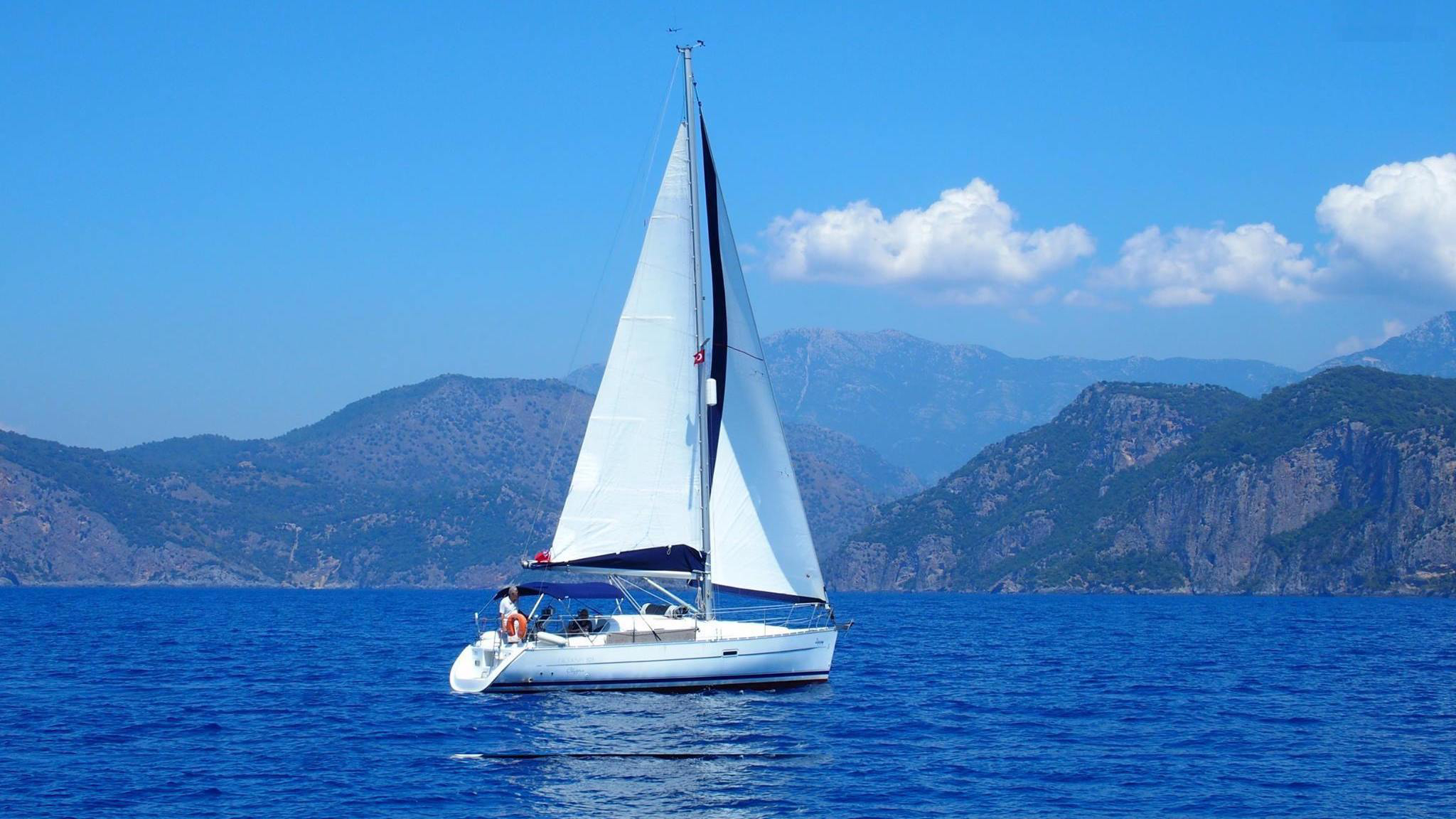 Photo #3 - Oceanis 323 (Zippy) in Fethiye - 19953