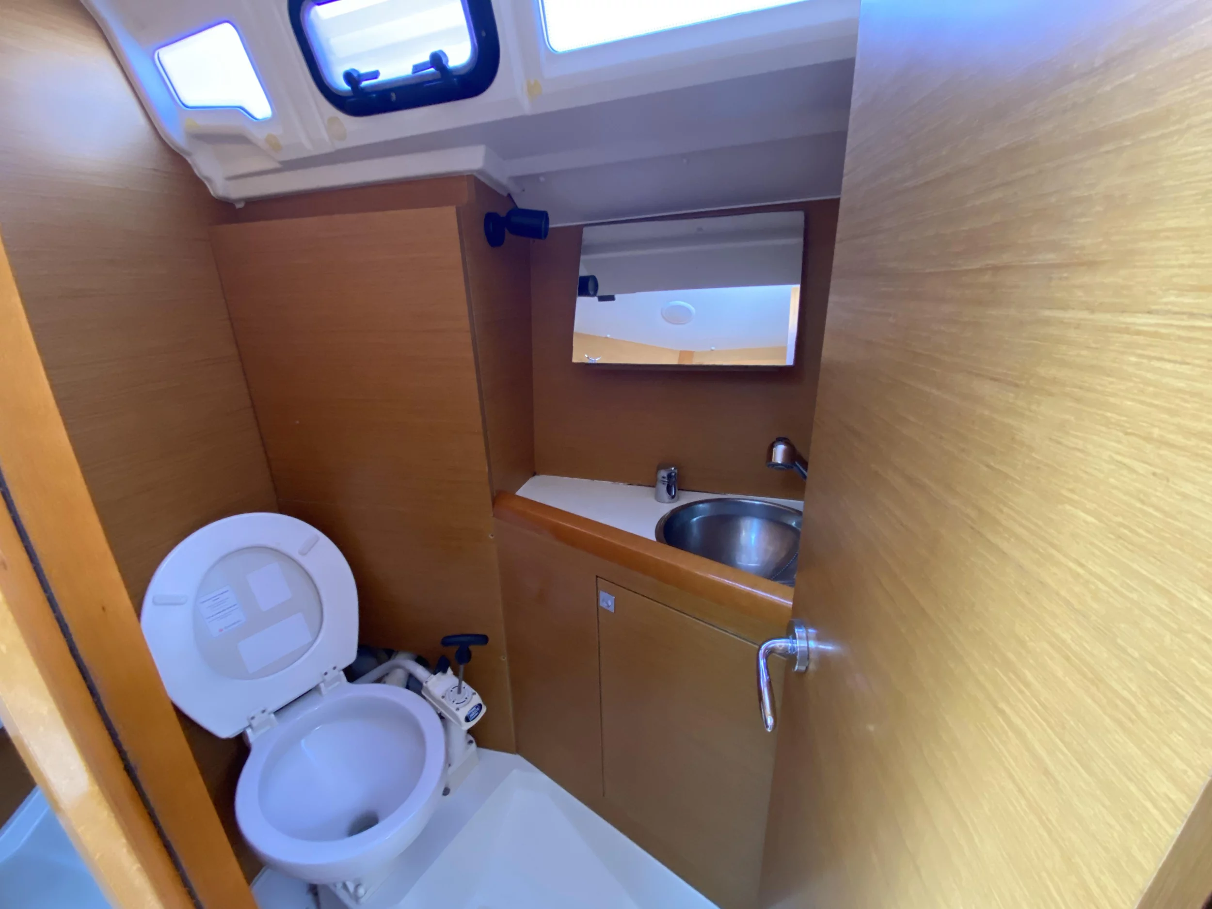 Sun Odyssey 349 (Blue Dreams)  - 9