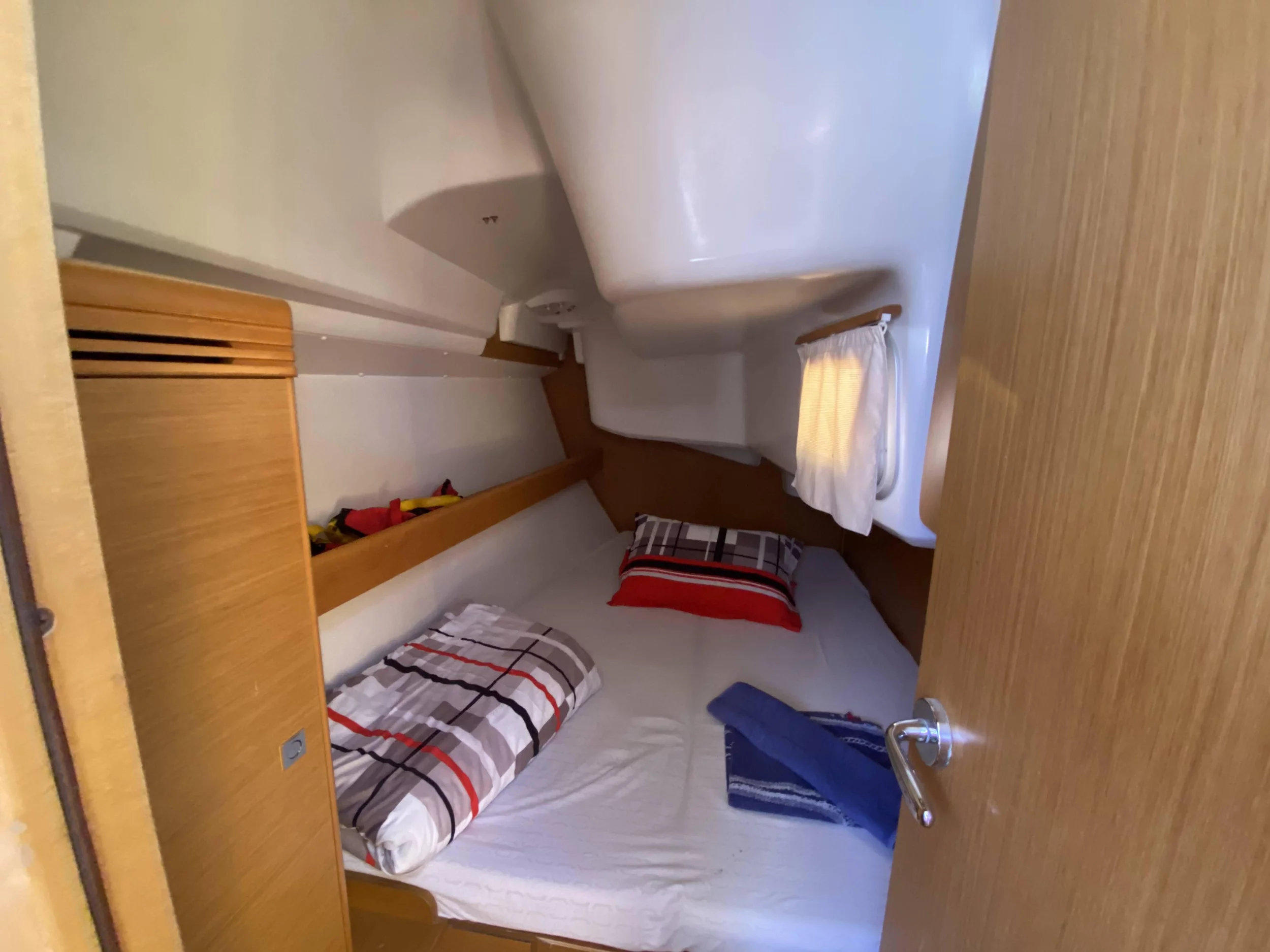Sun Odyssey 36i (Blue Sky)  - 1