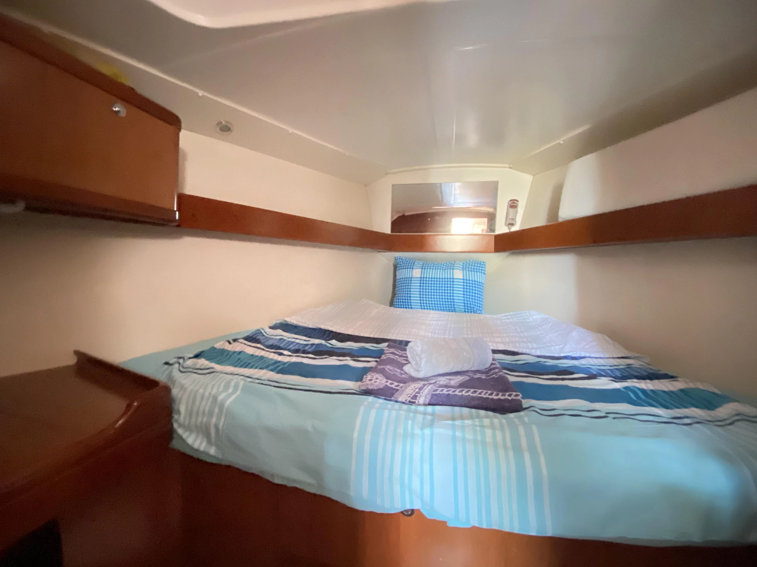 Oceanis 37 (Glen Rosa)  - 7