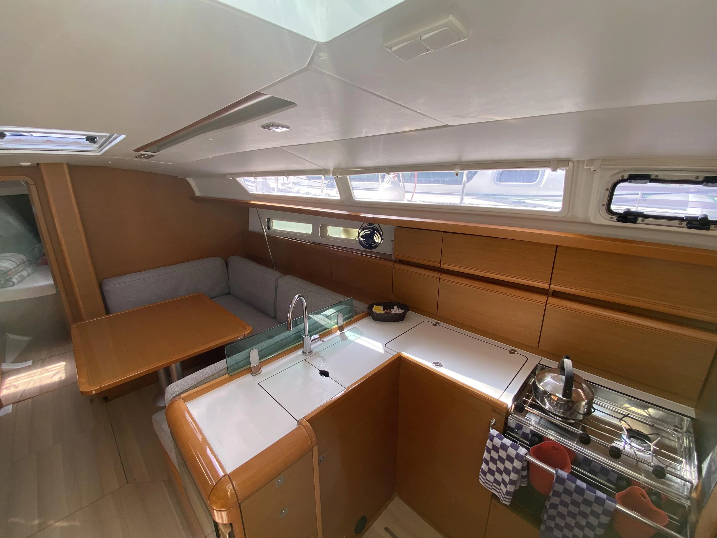 Sun Odyssey 419 (Malea)  - 10