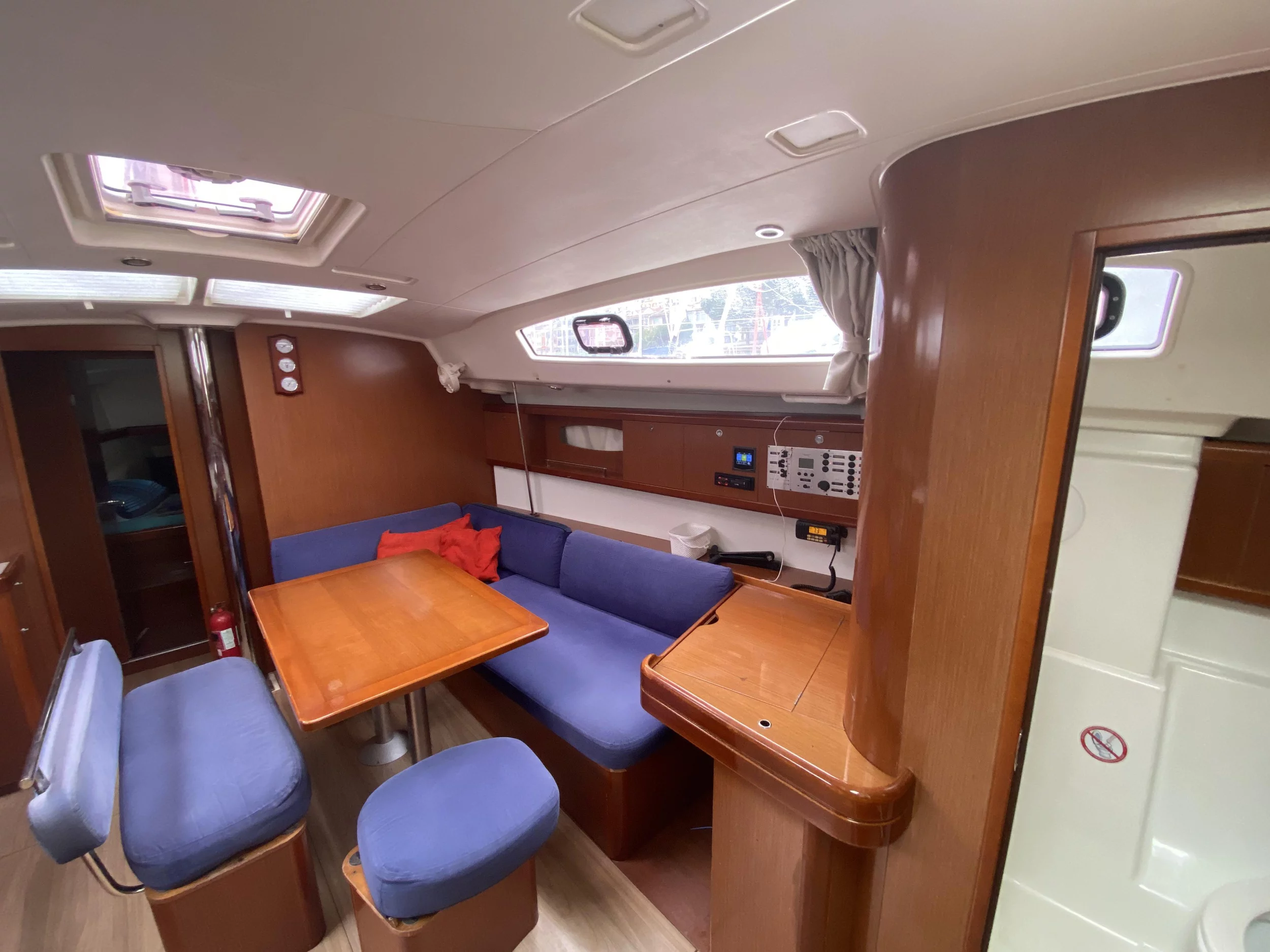 Oceanis 43 (Bliss)  - 16