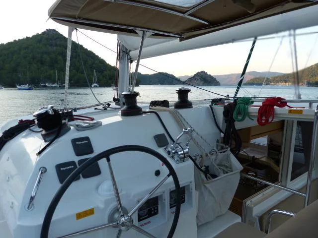 Lagoon 400 (Winnie)  - 4