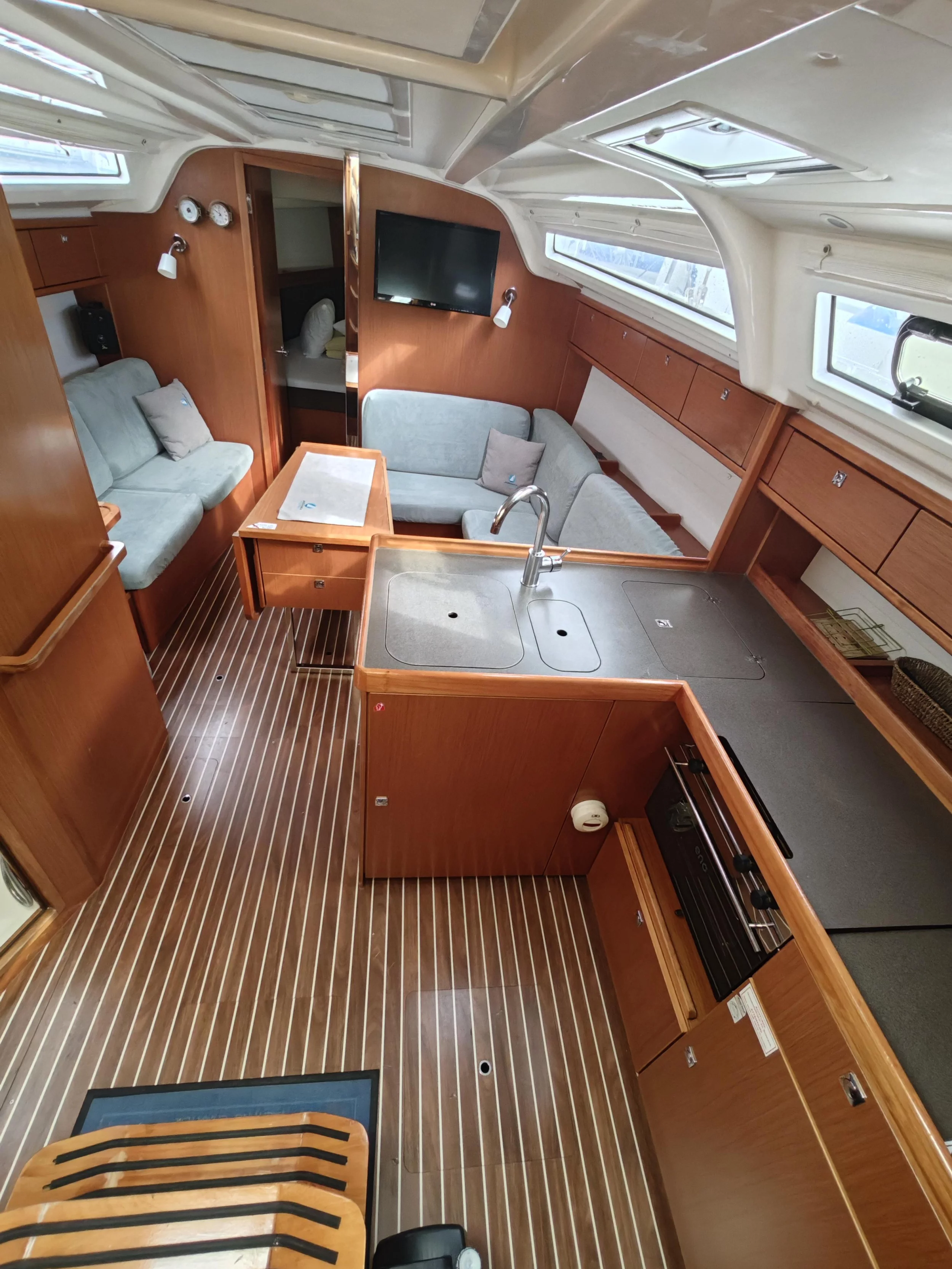 Bavaria Cruiser 37 (BURA)  - 14