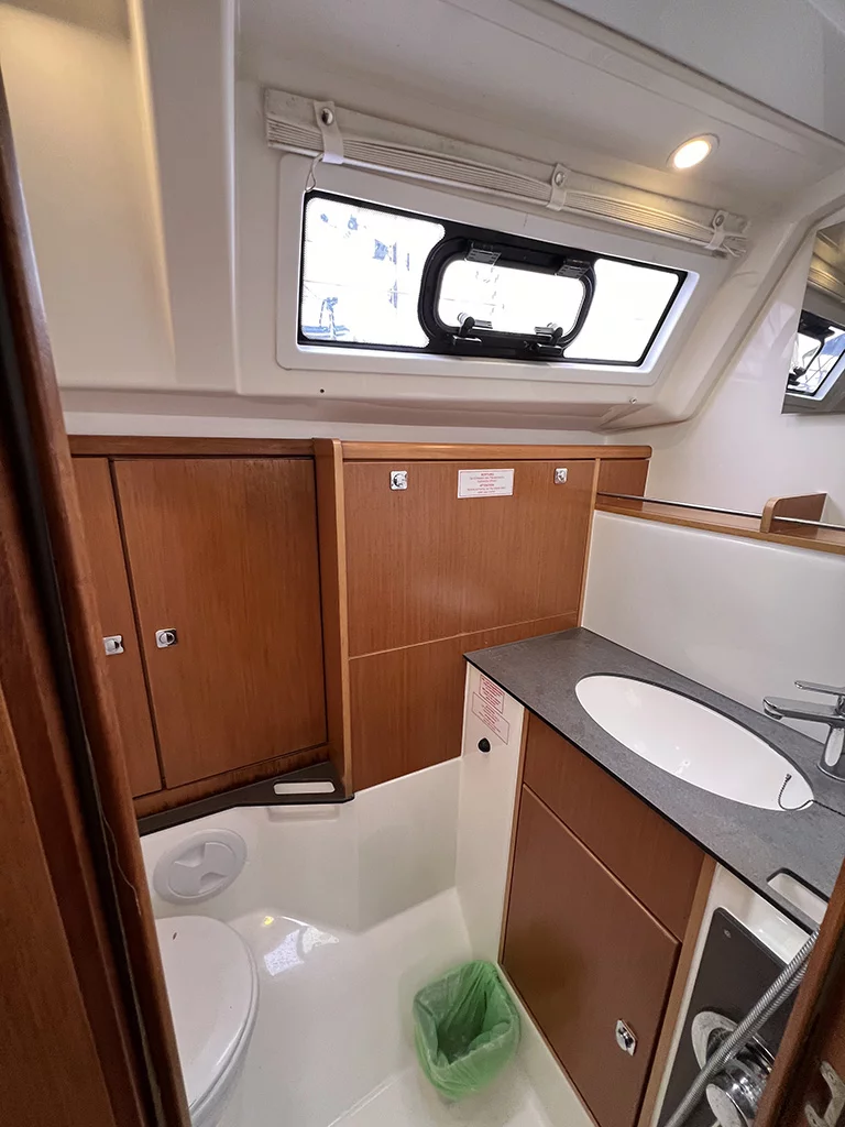 Bavaria Cruiser 37 (BURA)  - 29