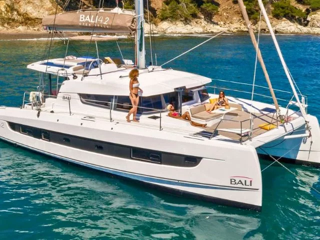 Bali 4.2 (Blue Navy) Main image - 0