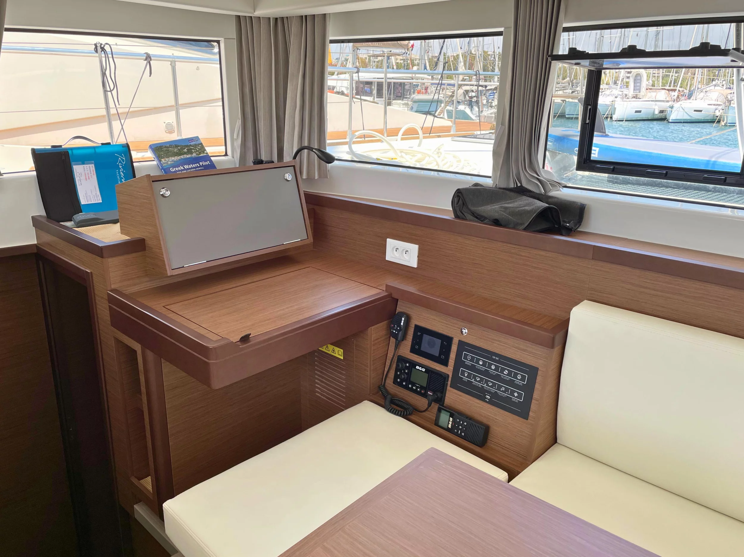 Lagoon 40 (Drifter)  - 10