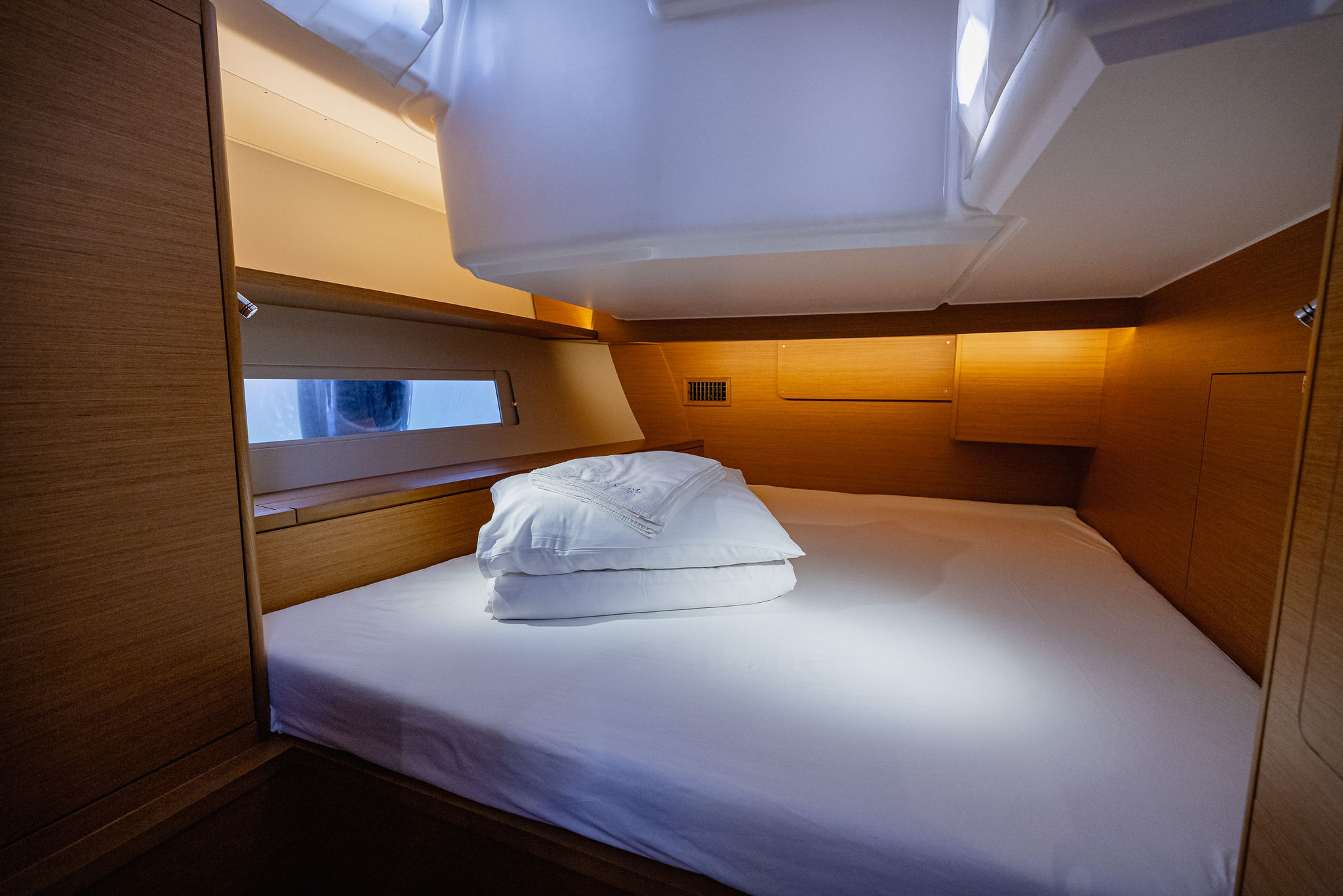 Photo #30 - Dufour 470 owner layout (Angelique) in Kastela - 7598