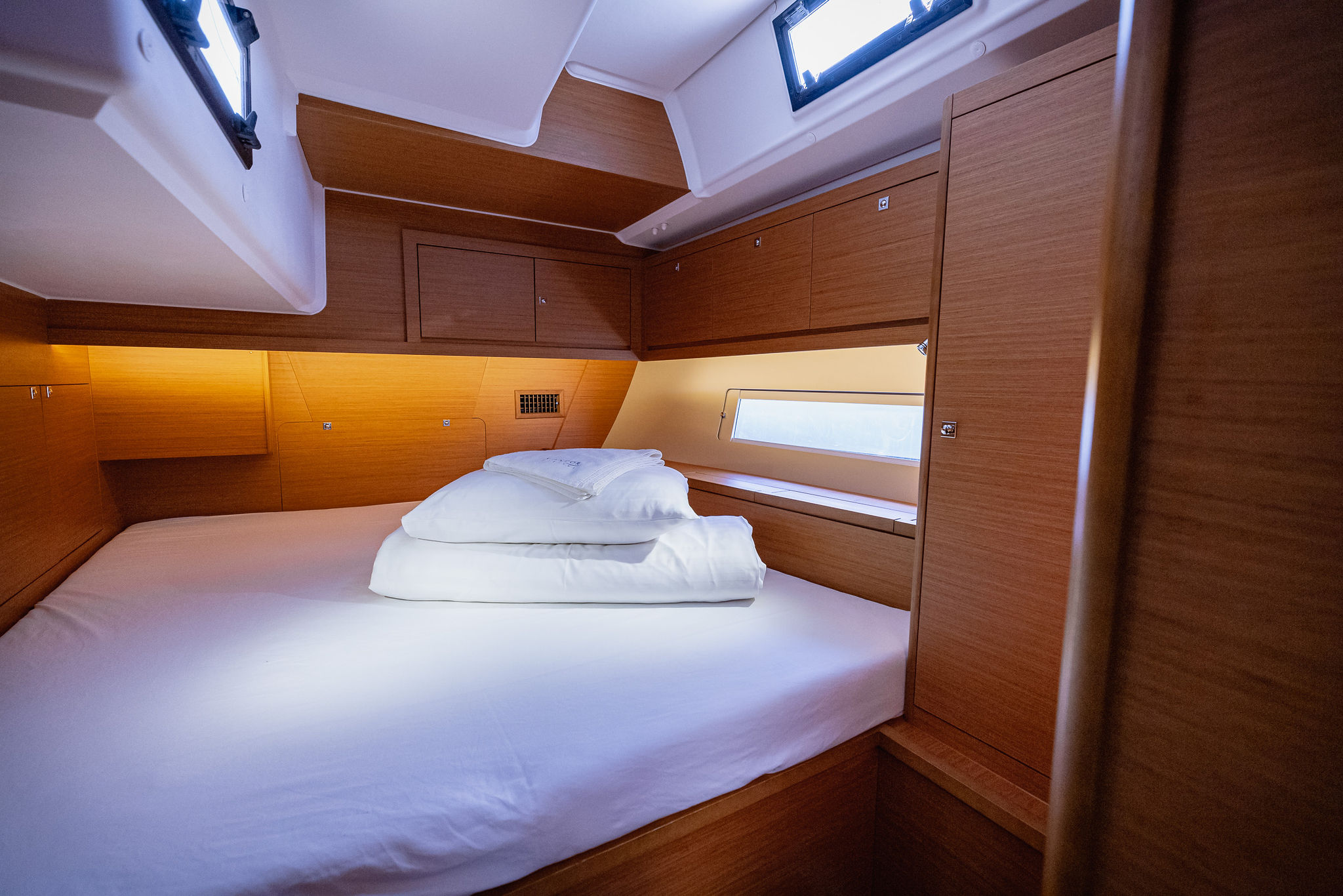 Photo #5 - Dufour 470 owner layout (Angelique) in Kastela - 7598