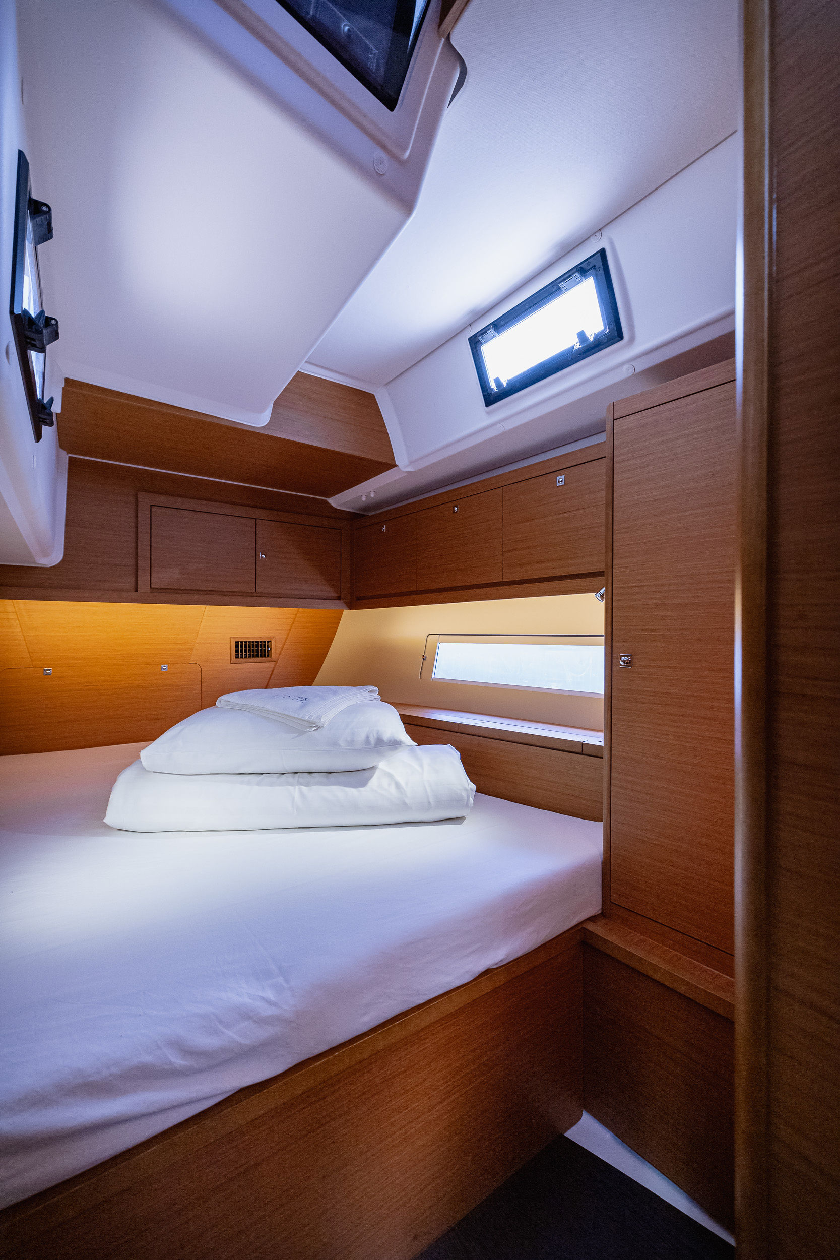 Photo #6 - Dufour 470 owner layout (Angelique) in Kastela - 7598