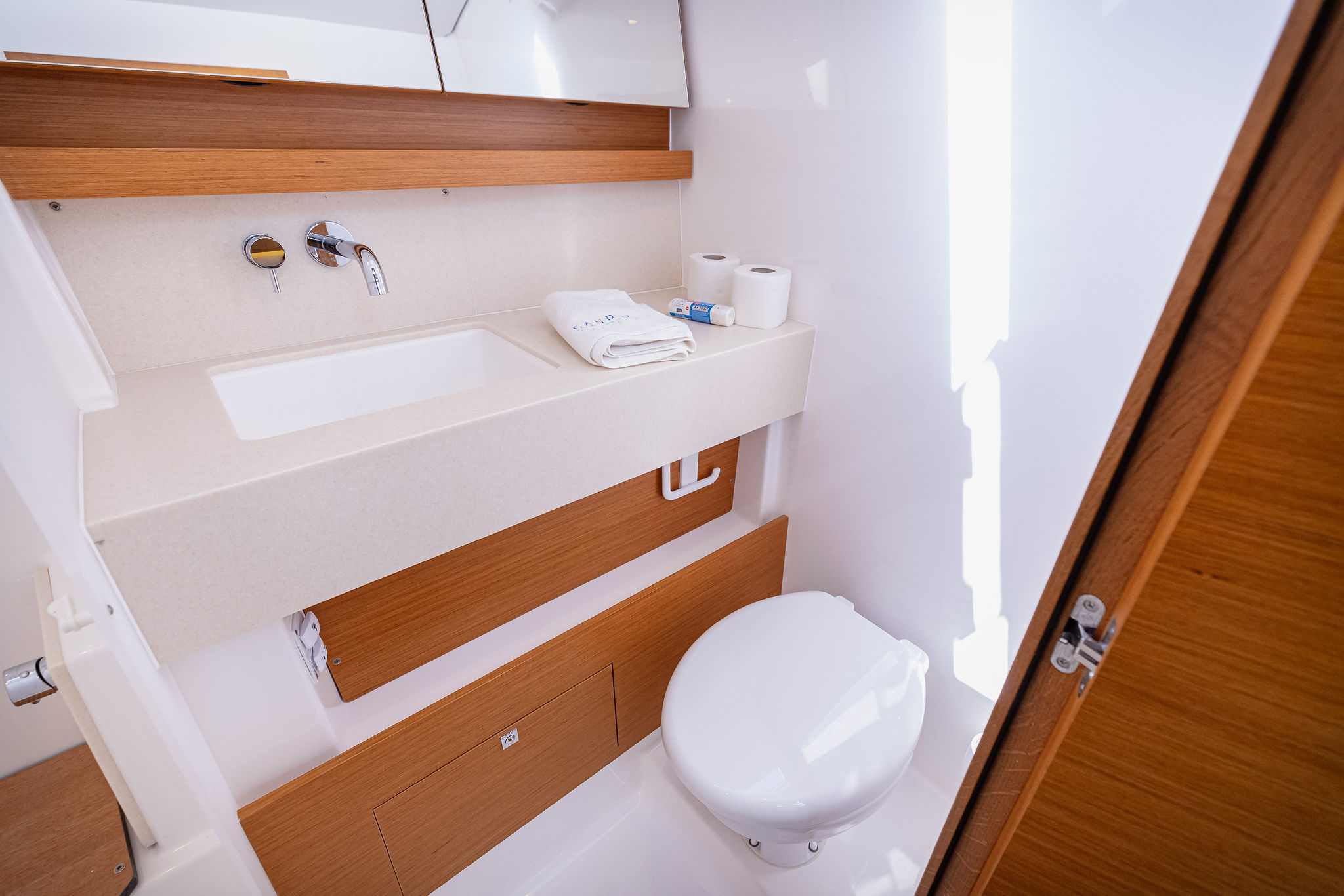 Photo #41 - Dufour 470 owner layout (Angelique) in Kastela - 7598