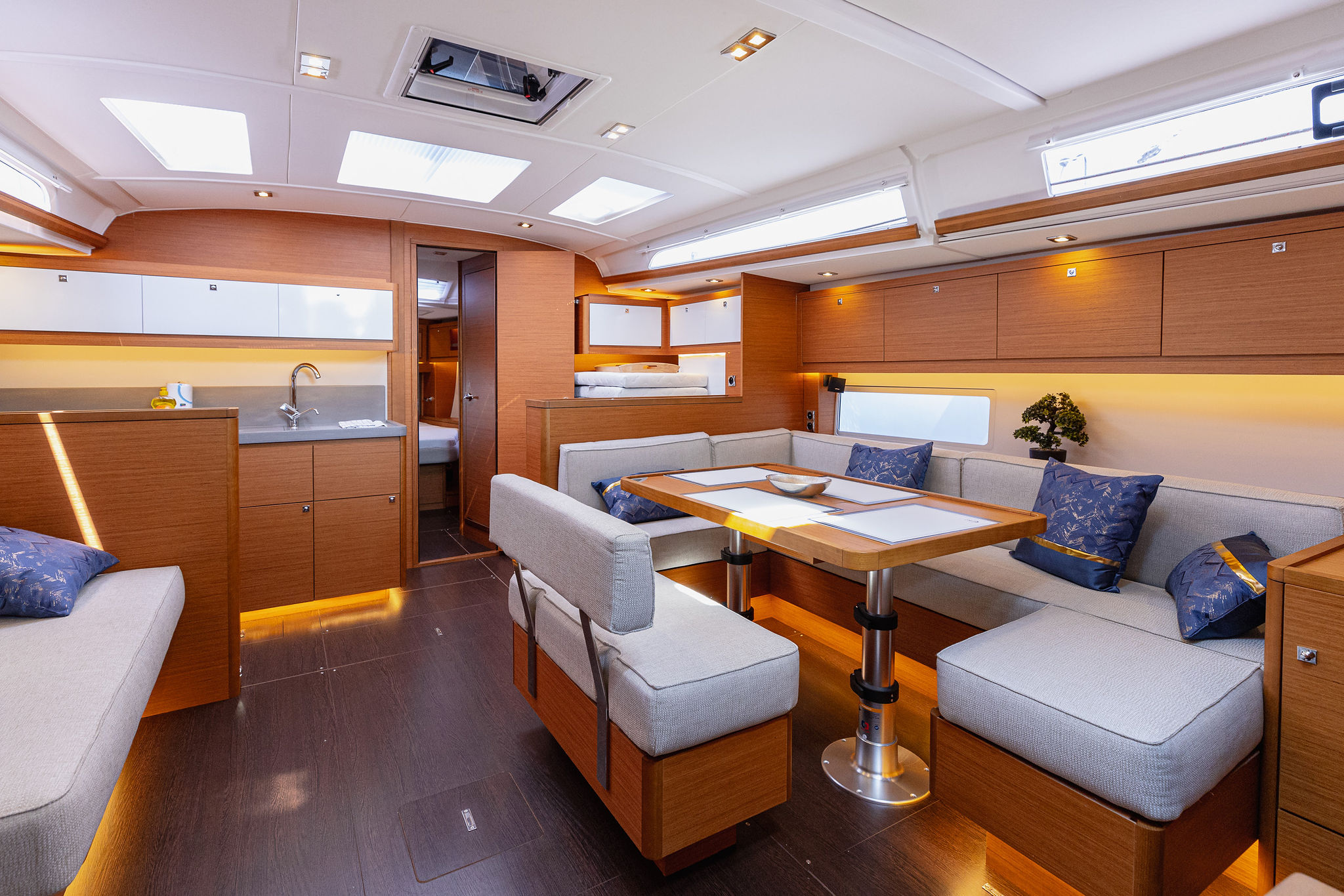 Photo #27 - Dufour 470 owner layout (Angelique) in Kastela - 7598