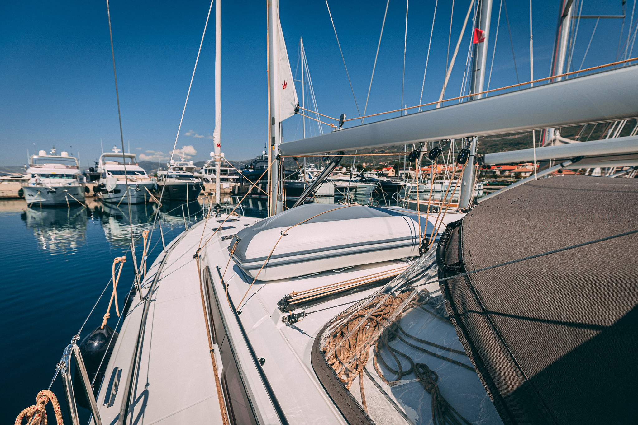 Photo #31 - Dufour 470 owner layout (Angelique) in Kastela - 7598