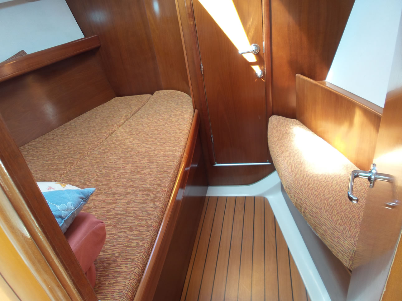 Photo #6 - Oceanis 393 Clipper (Škuribanda (refitted 2023)) en Split - 10906