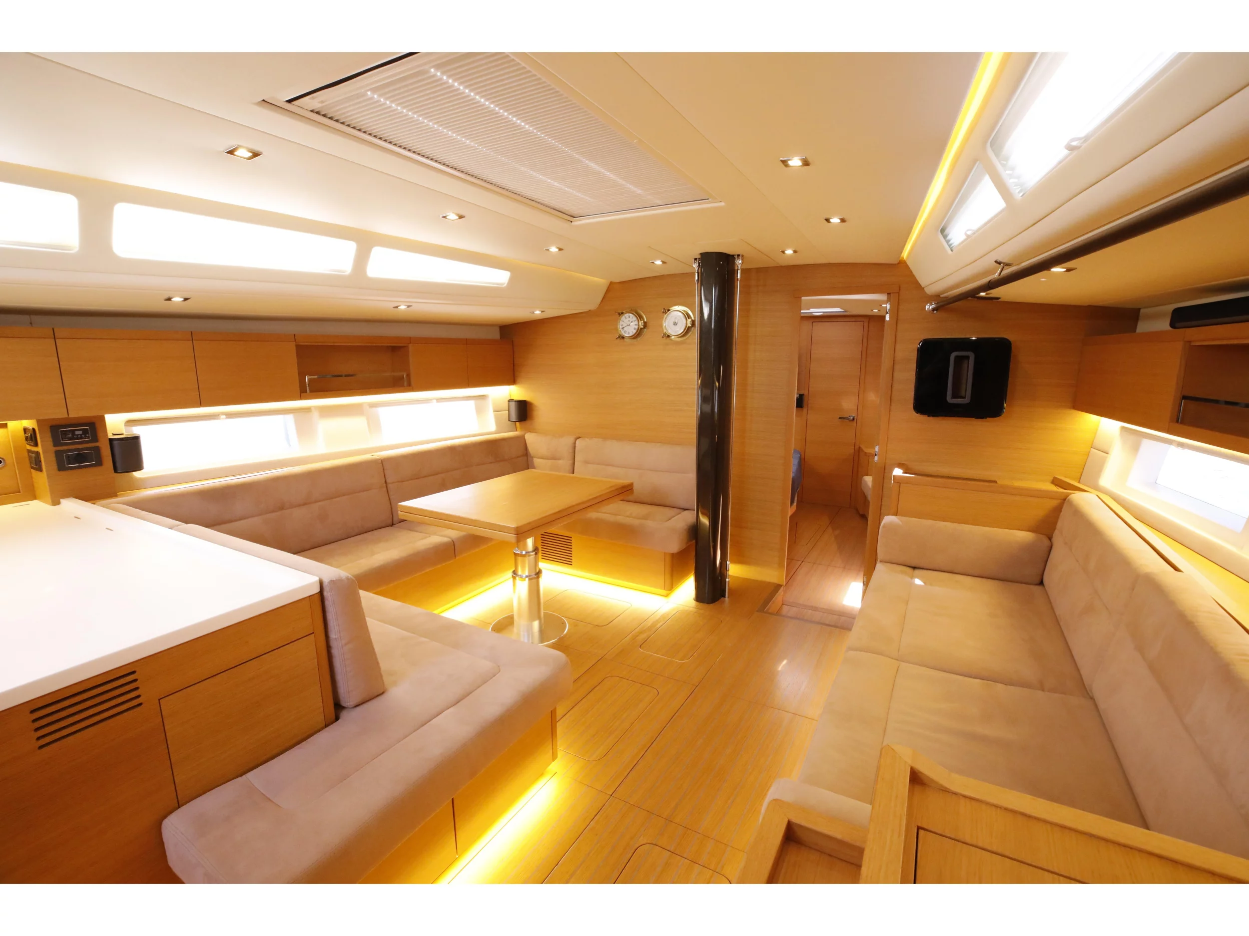 Grand Soleil 58 (Morfely) Interior image - 14