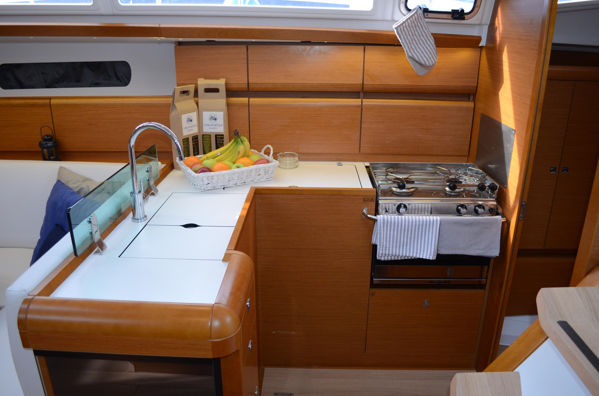 Photo #11 - Sun Odyssey 419 (Luka Ploče) en Polce - 6785