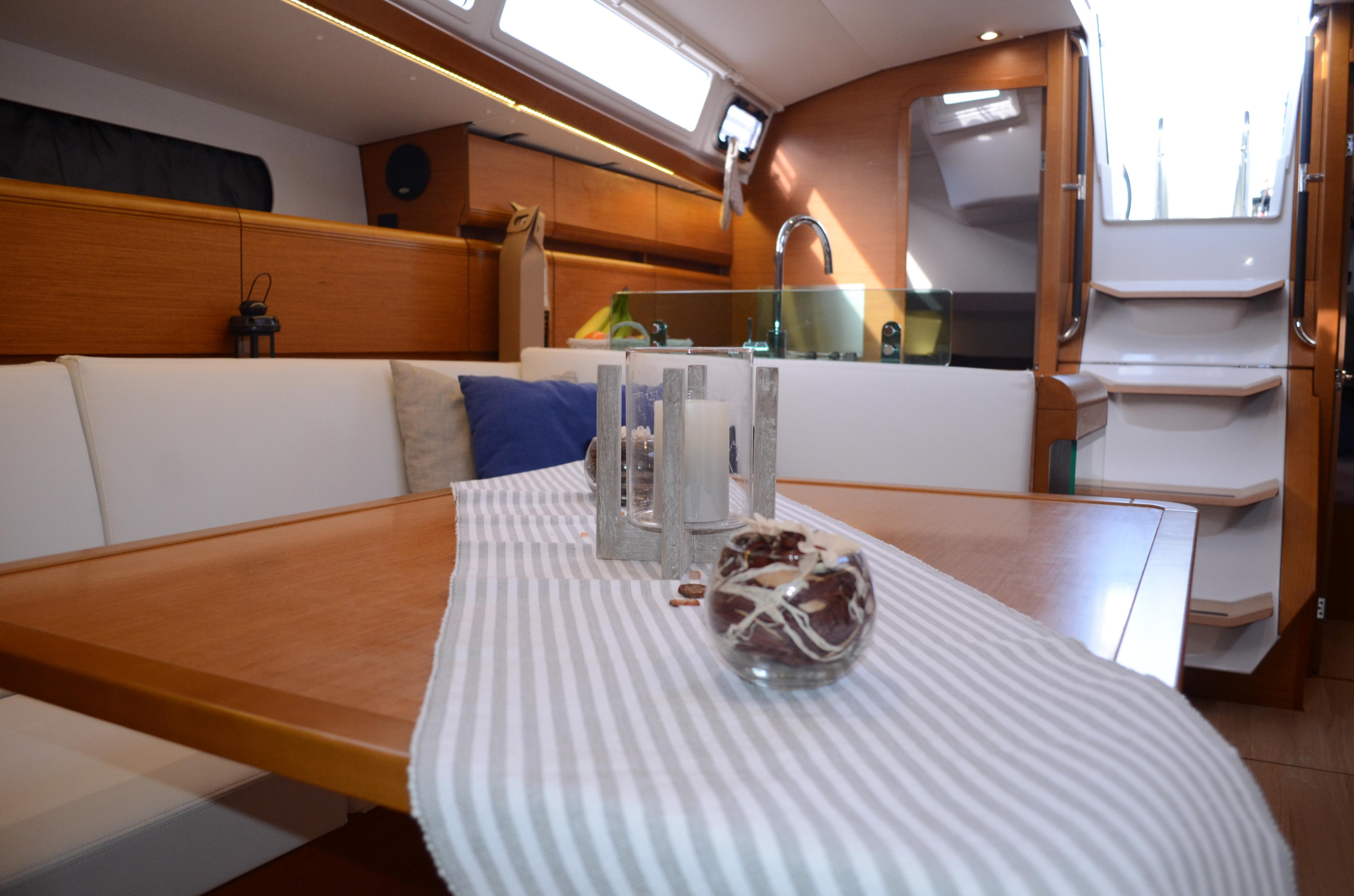 Photo #9 - Sun Odyssey 419 (Luka Ploče) en Polce - 6785